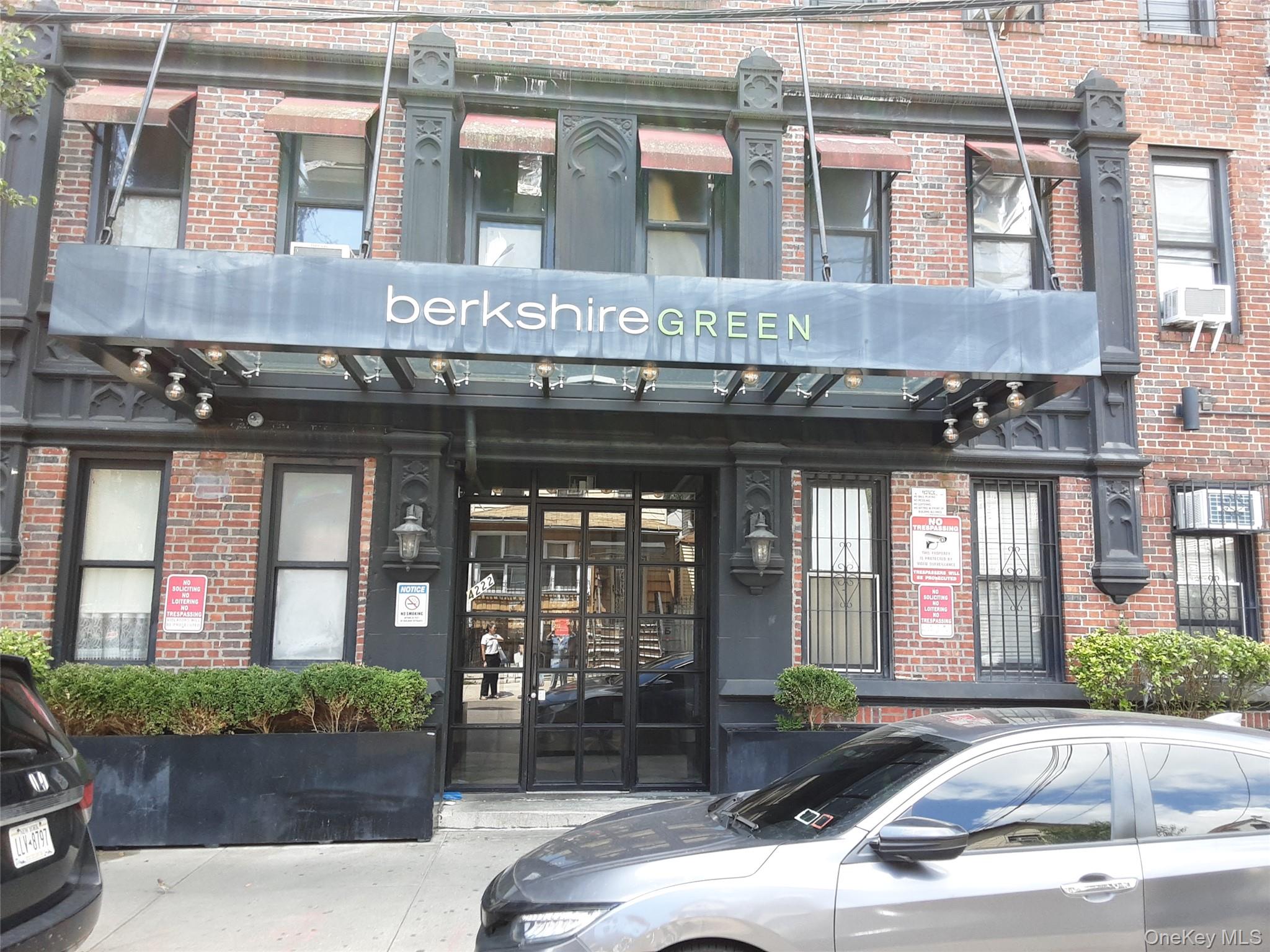 4222 KETCHAM Street # F16, Elmhurst, NY 11373