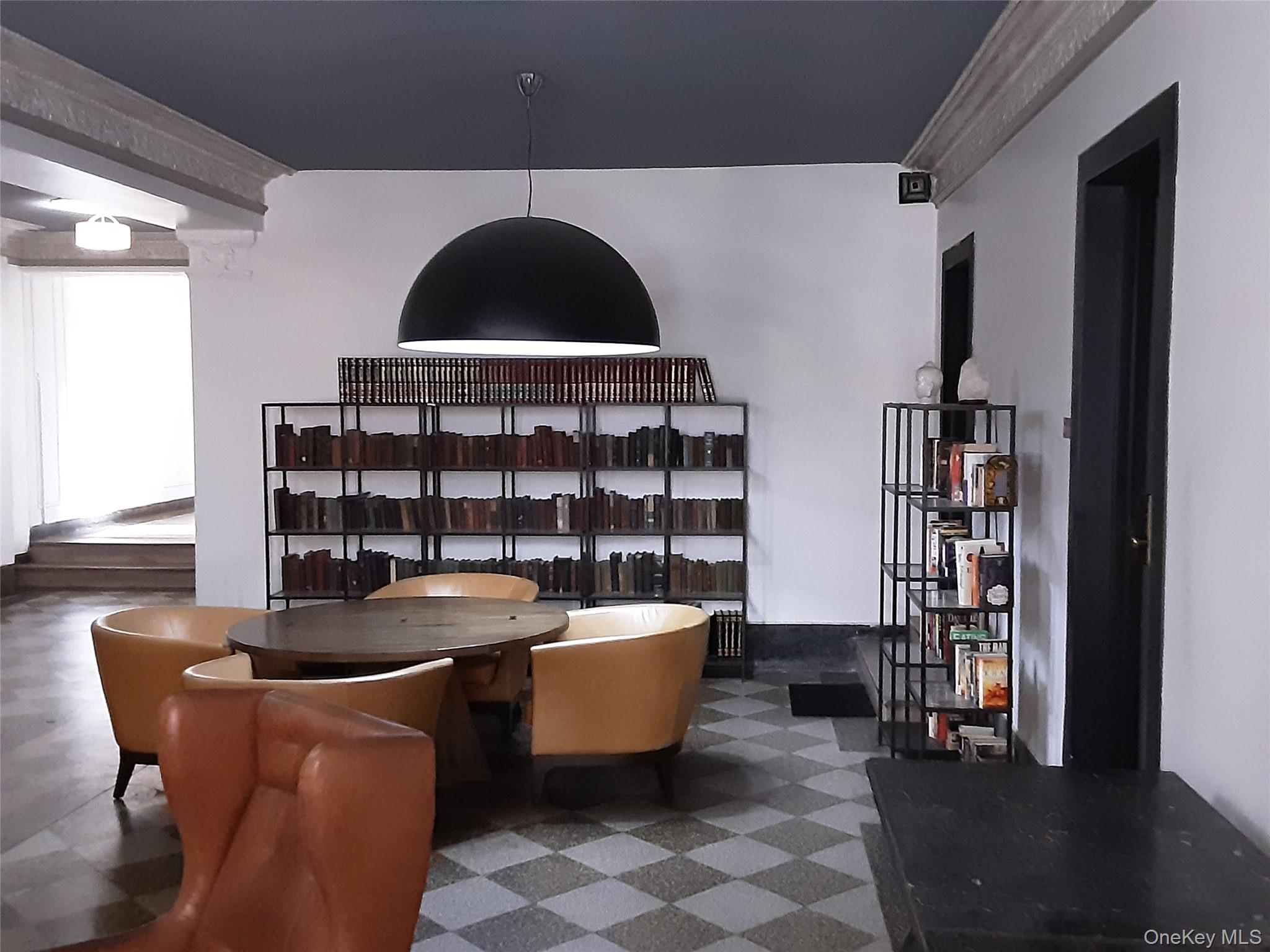 4222 KETCHAM Street # F16, Elmhurst, NY 11373