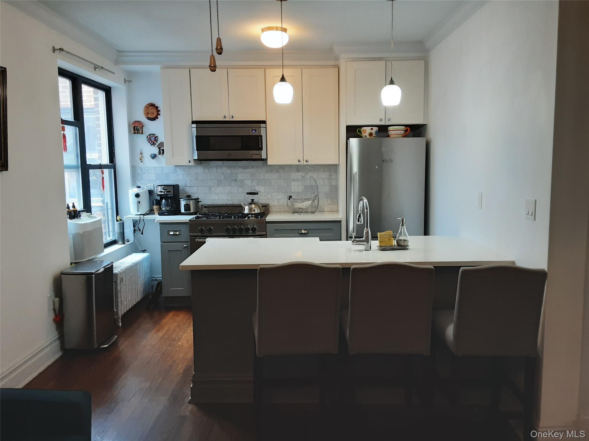 4222 KETCHAM Street # F16, Elmhurst, NY 11373