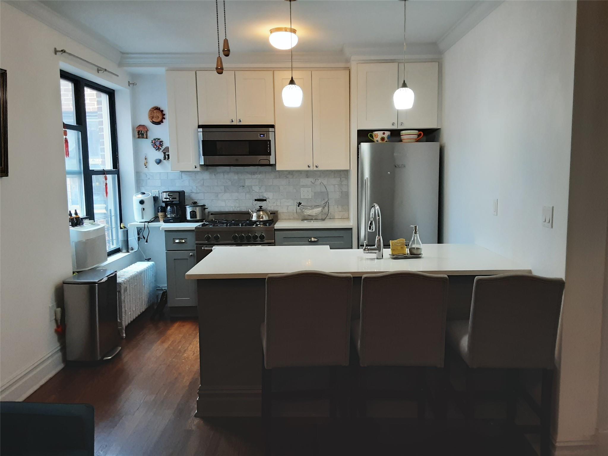 4222 KETCHAM Street # F16, Elmhurst, NY 11373