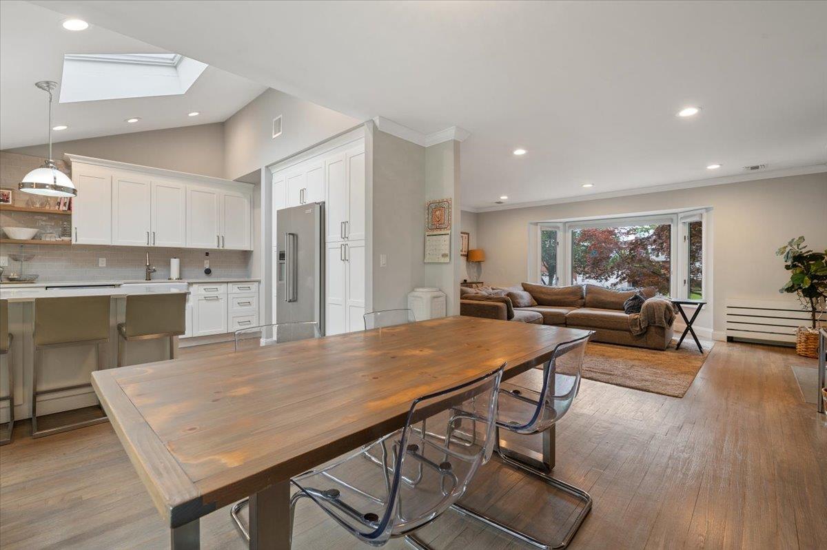 47 Winthrop Road, Plainview, NY 11803