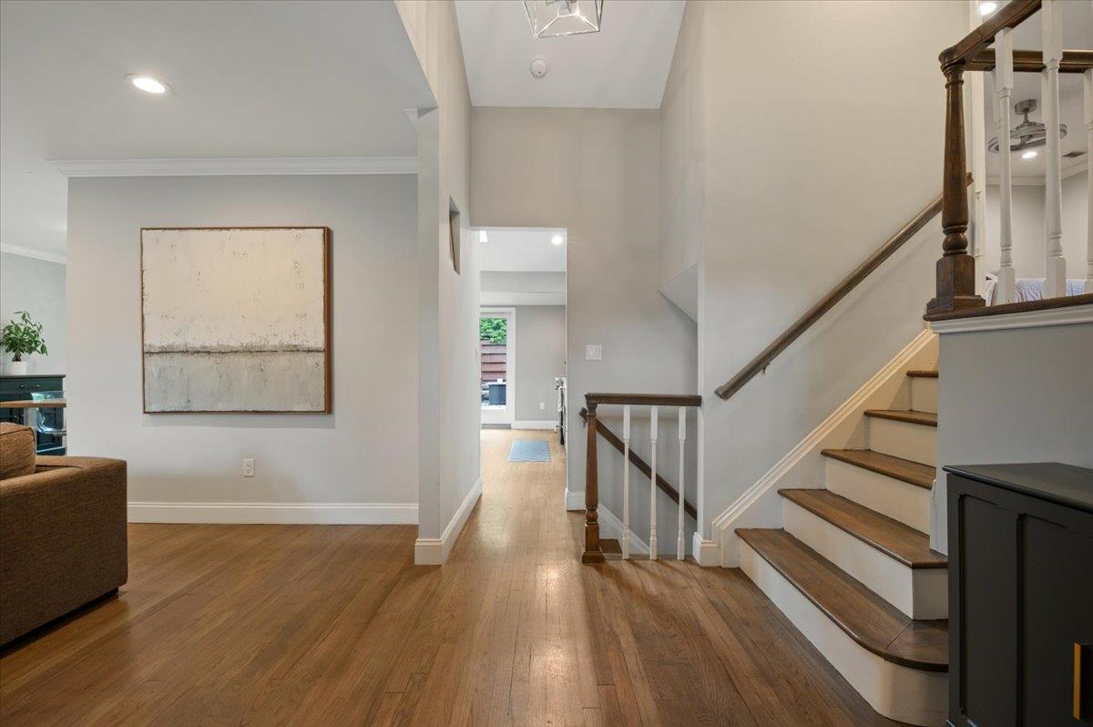 47 Winthrop Road, Plainview, NY 11803