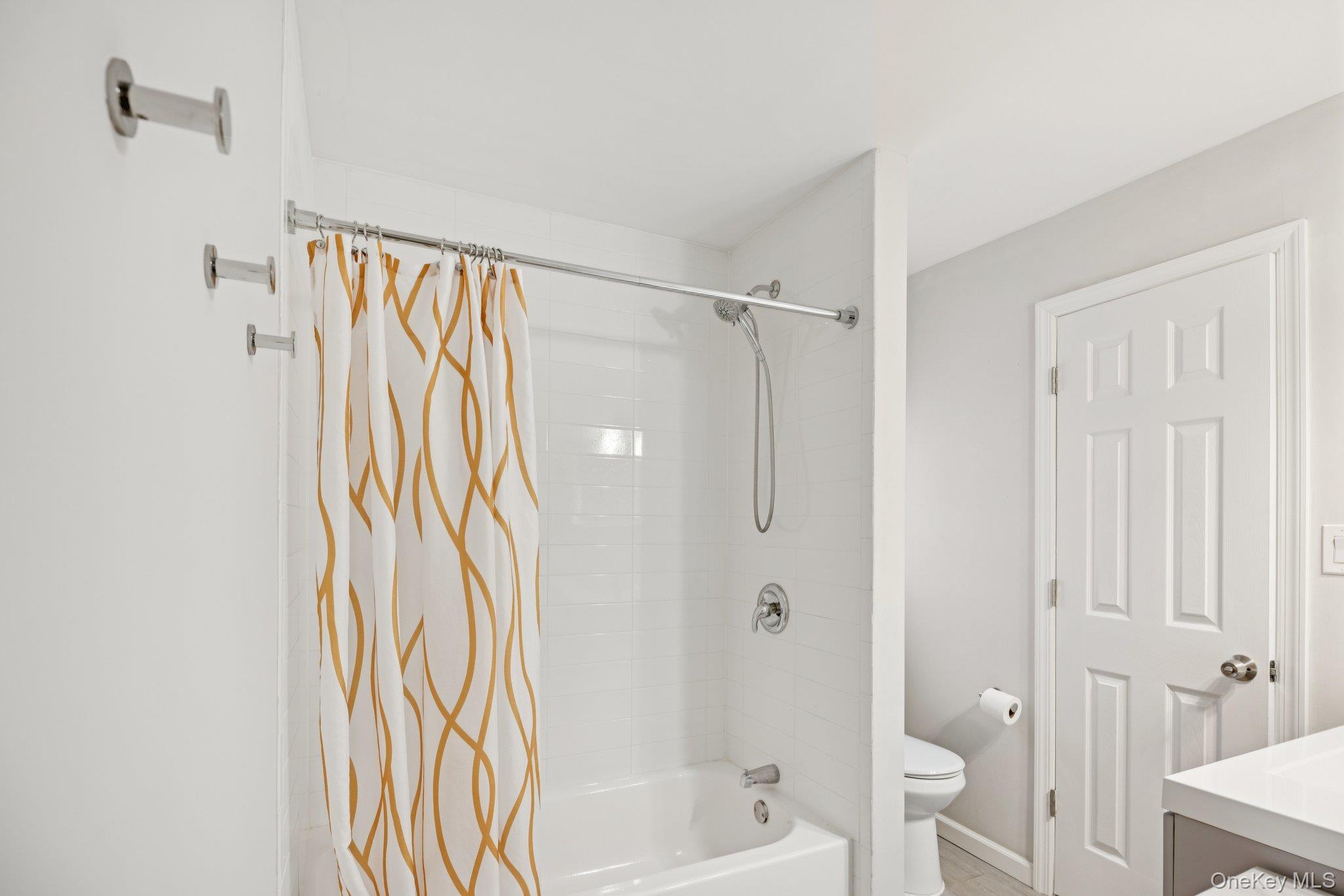 100 Panamoka Trail, Ridge, NY 11961