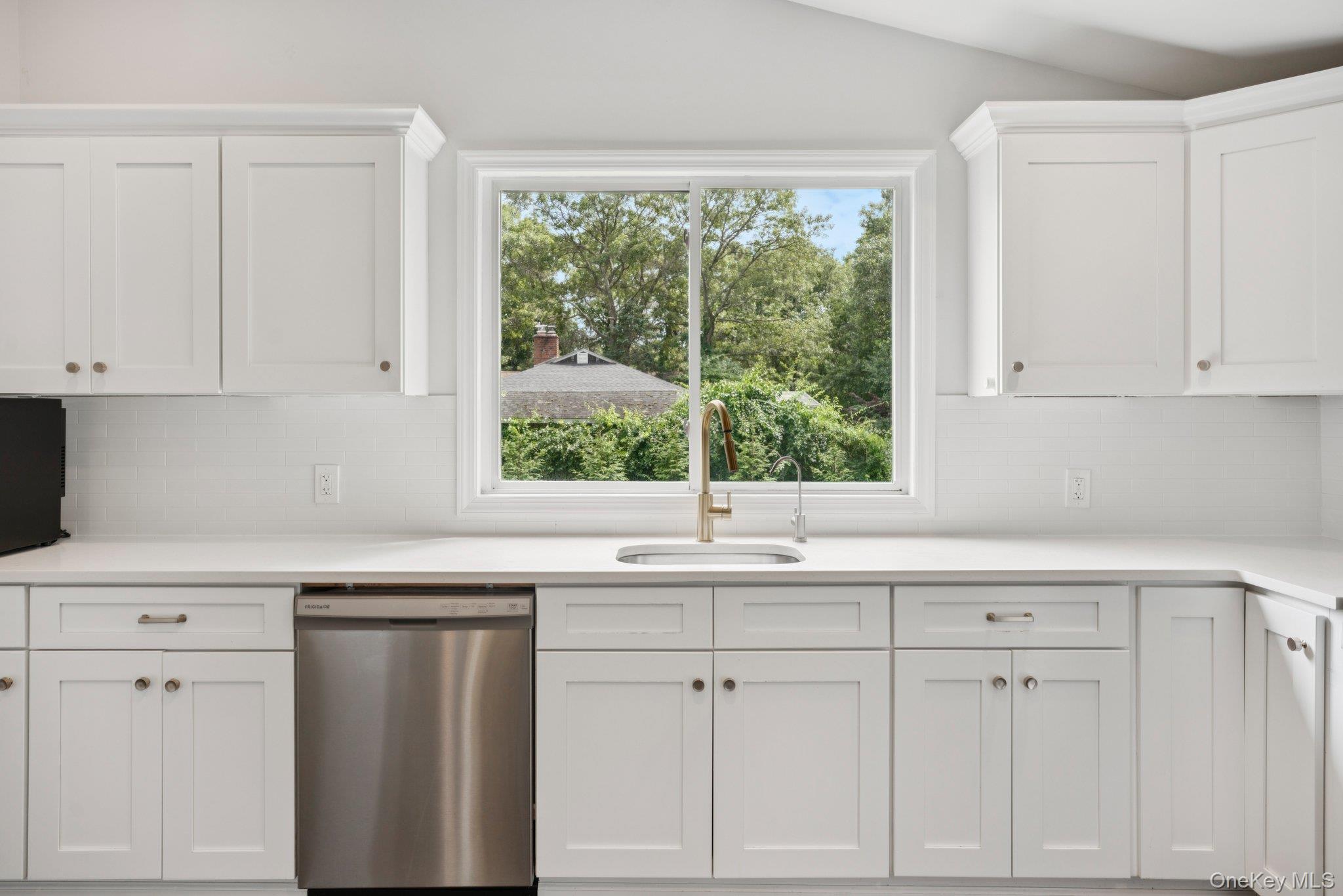 100 Panamoka Trail, Ridge, NY 11961