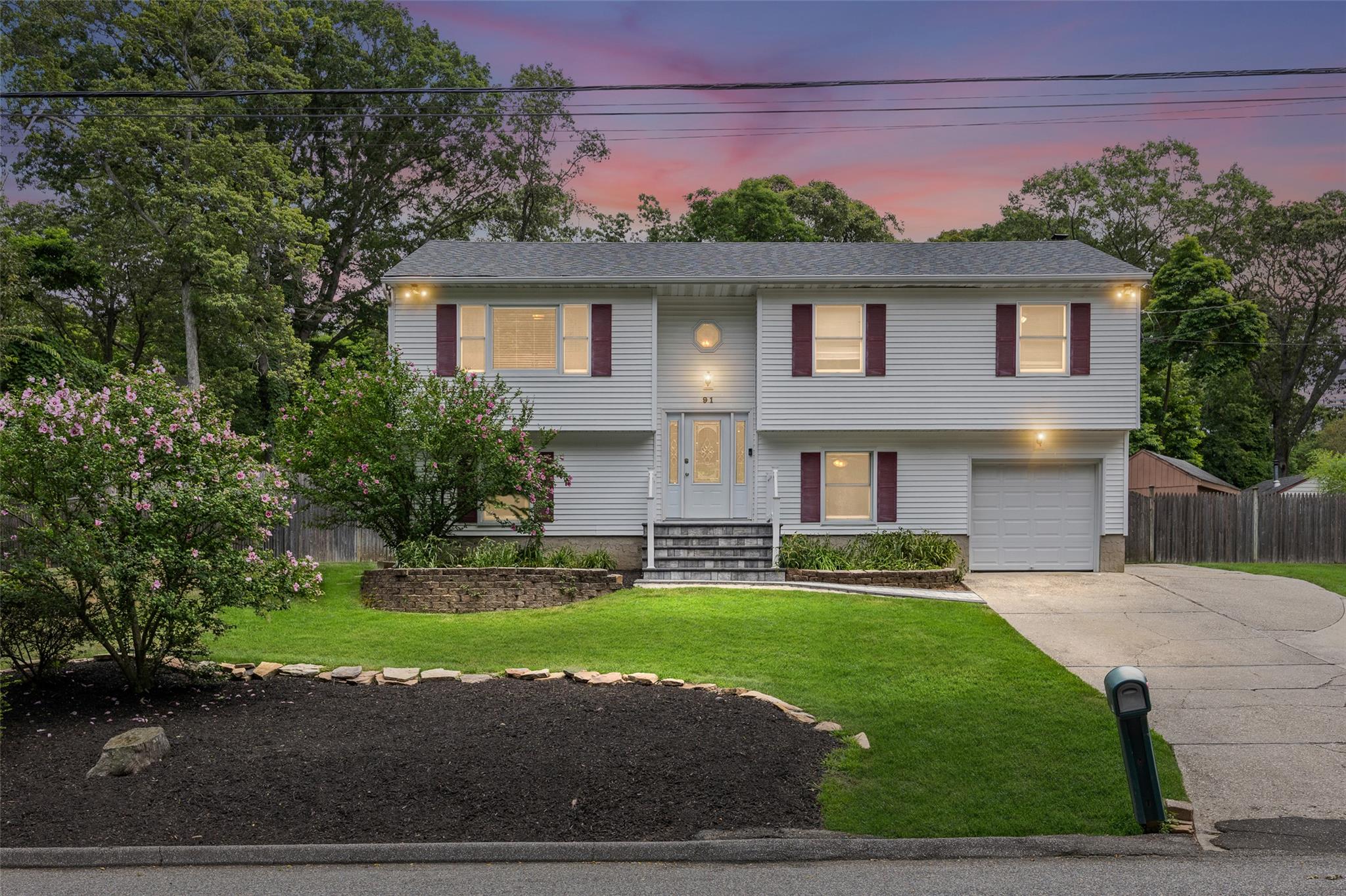 91 Woodhull Landing Road, Sound Beach, NY 11789
