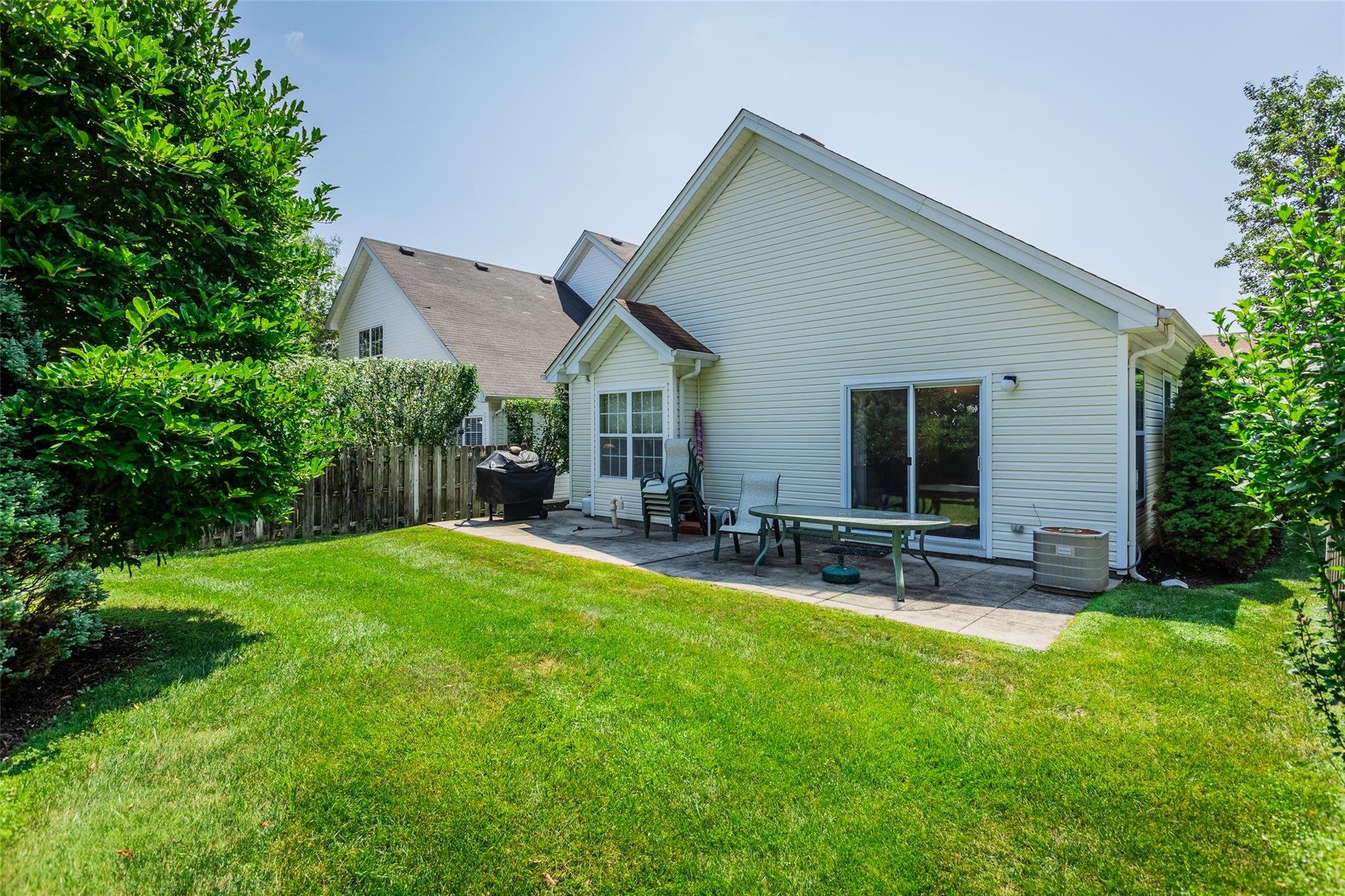 1 Kate Circle, Middle Island, NY 11953