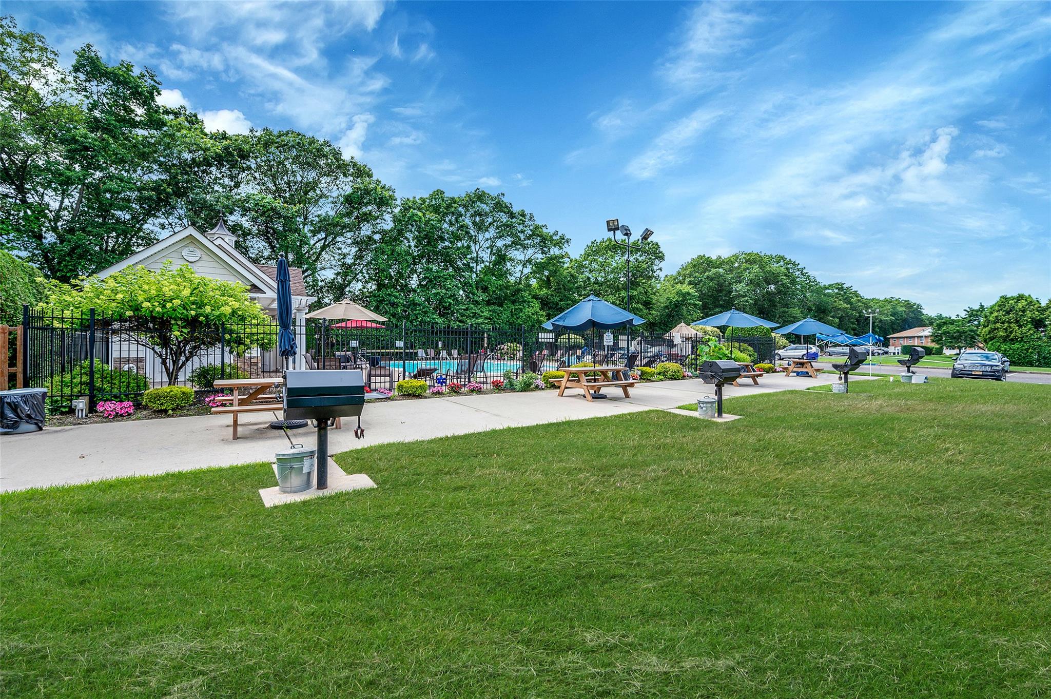 460 Old Town # 8H, Port Jefferson, NY 11776