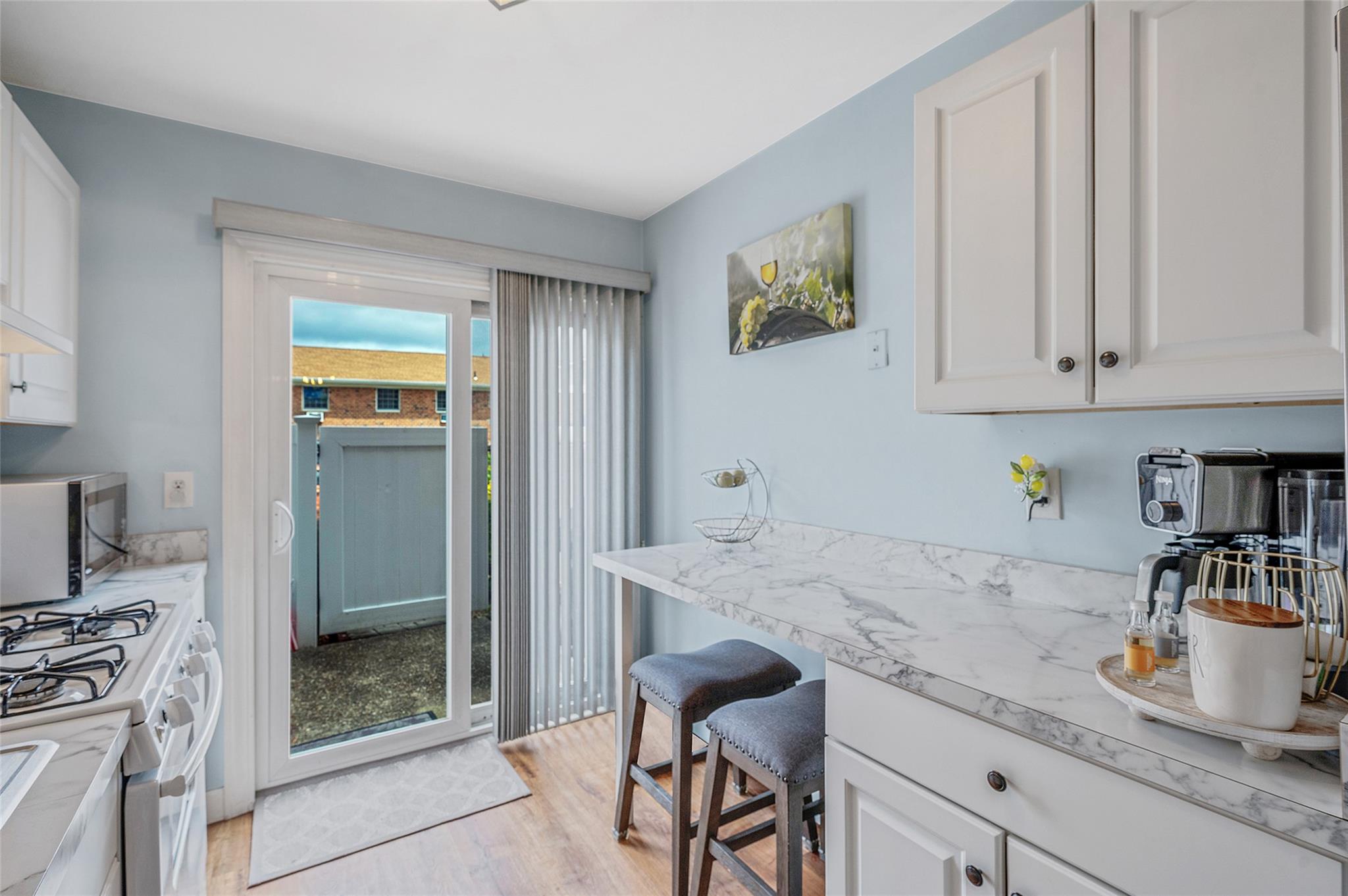 460 Old Town # 8H, Port Jefferson, NY 11776