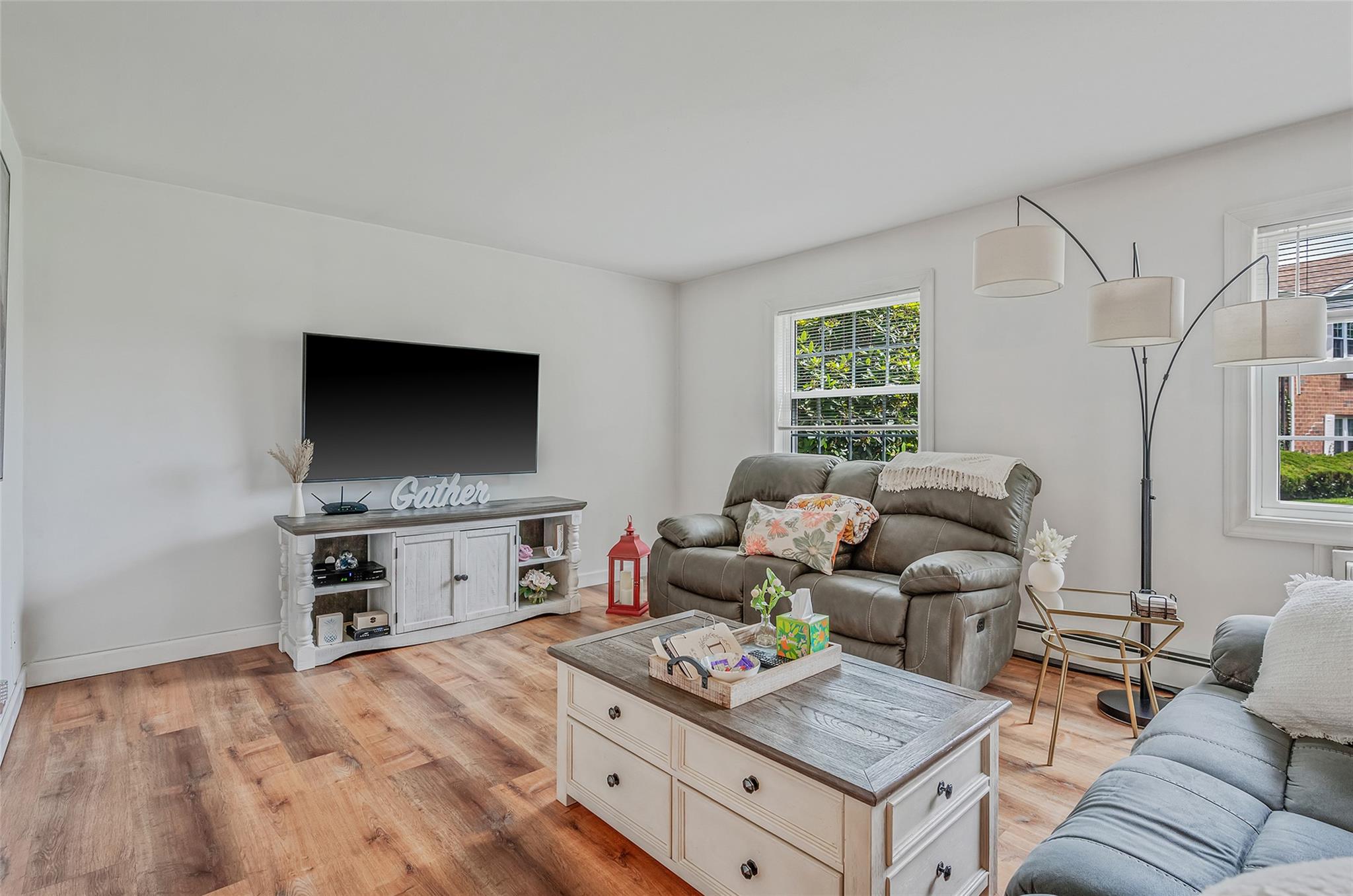 460 Old Town # 8H, Port Jefferson, NY 11776