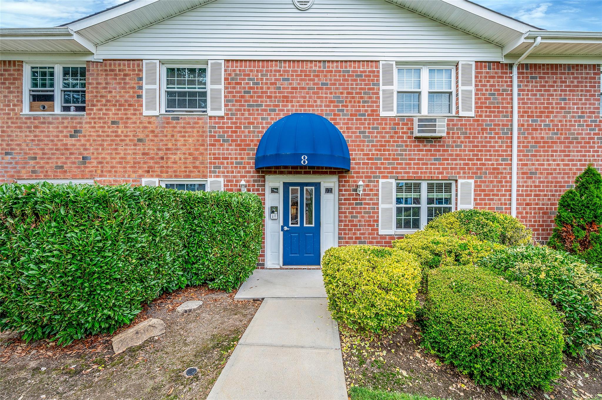 460 Old Town # 8H, Port Jefferson, NY 11776