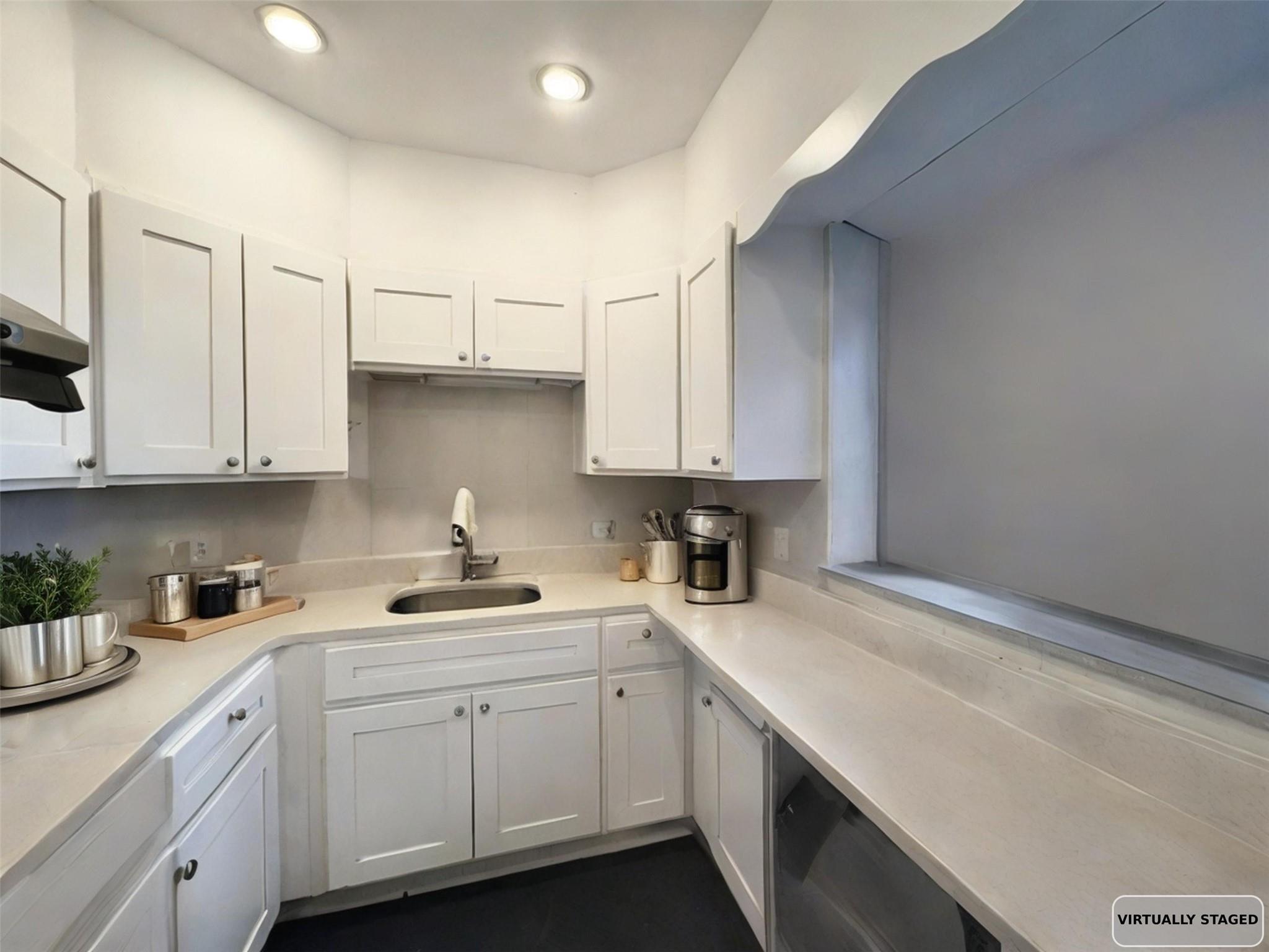 140-08 28th Road # 6E, Flushing, NY 11354