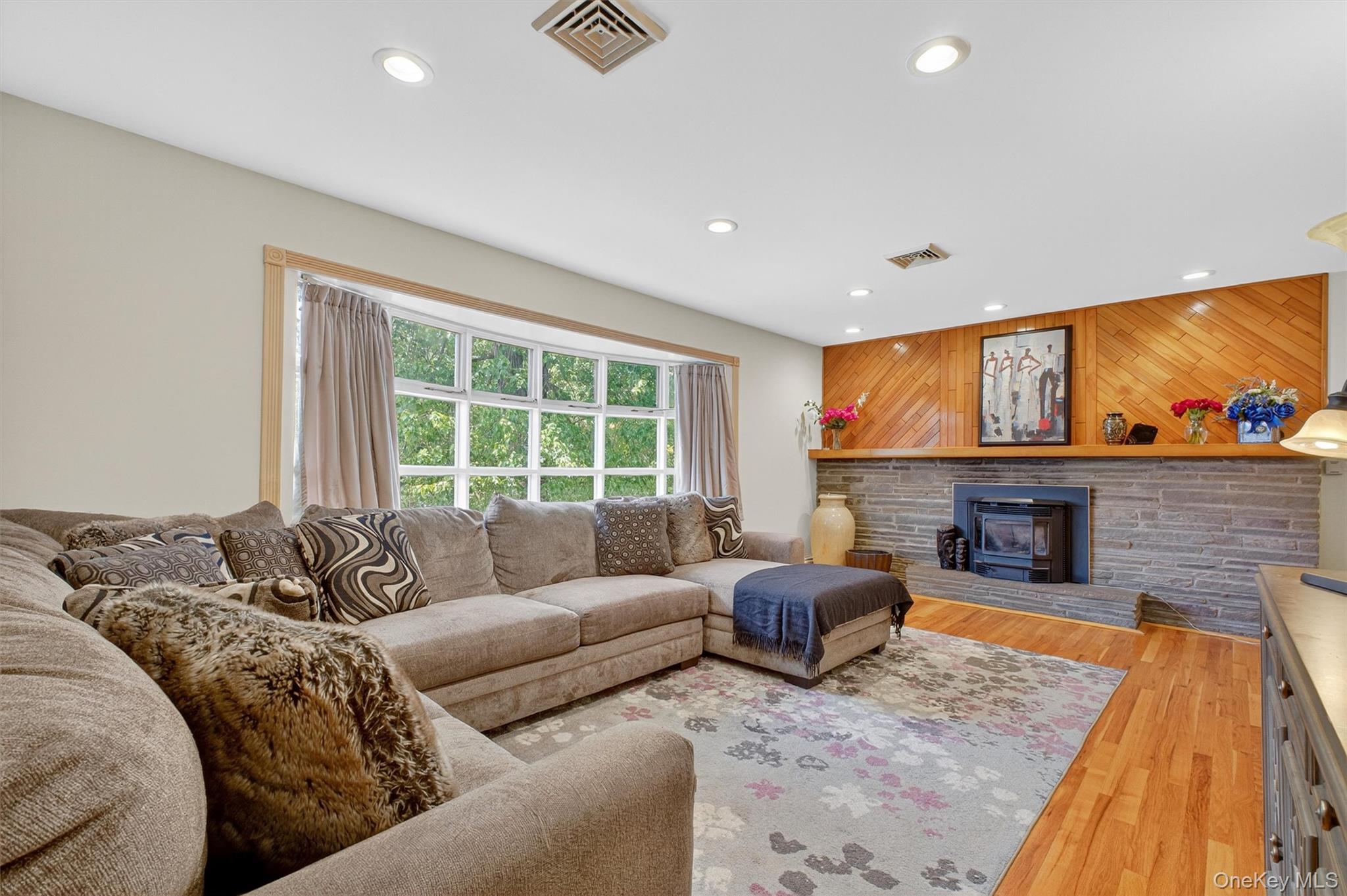 5 Verplanck Avenue, Hopewell Junction, NY 12533