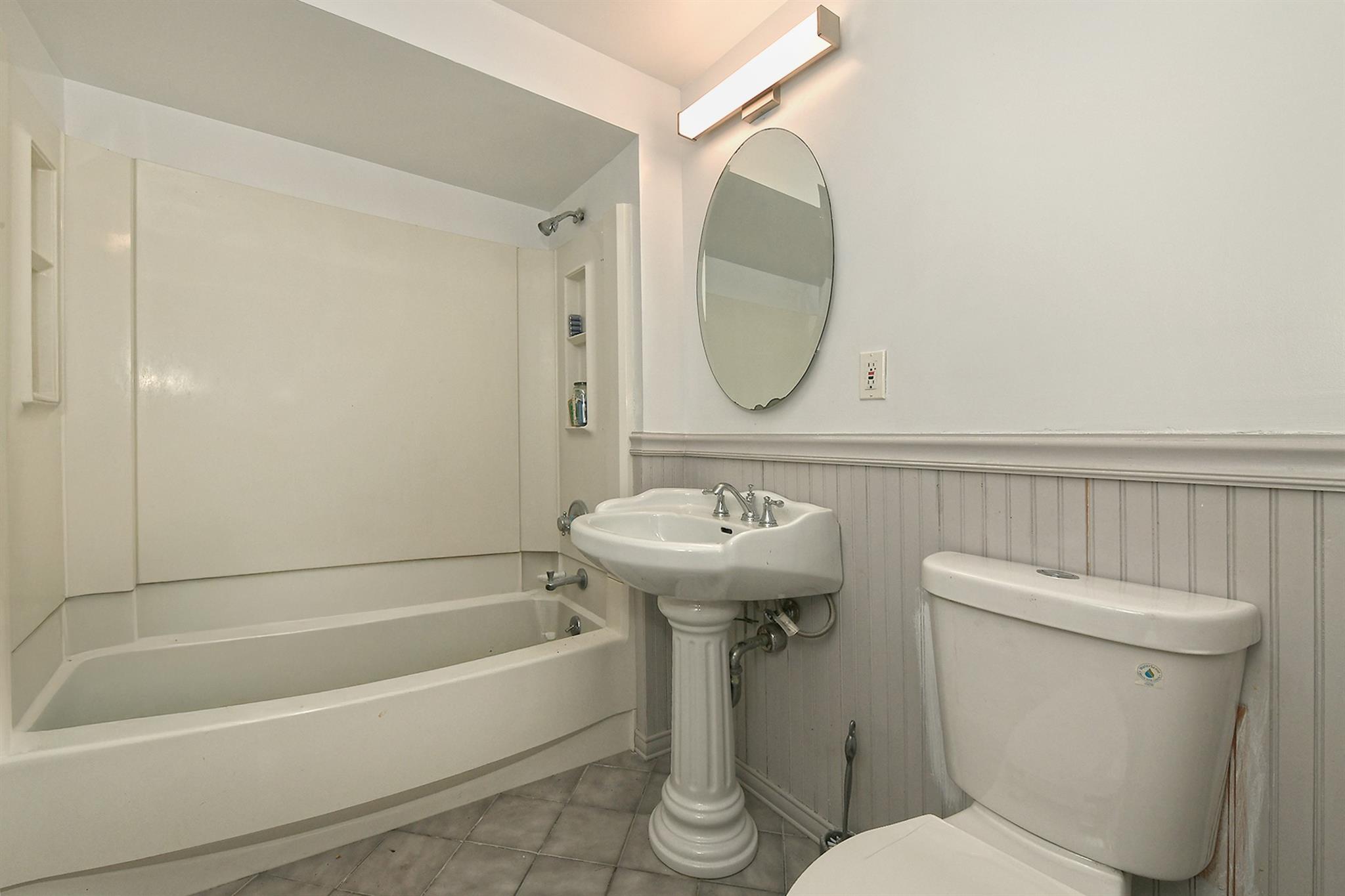 150 Bayview Avenue, Port Washington, NY 11050