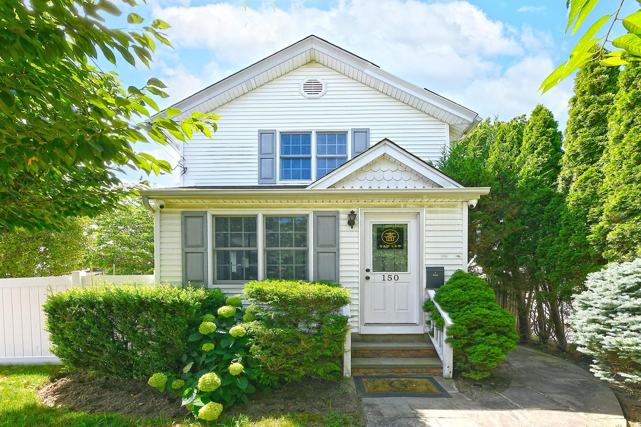 150 Bayview Avenue, Port Washington, NY 11050