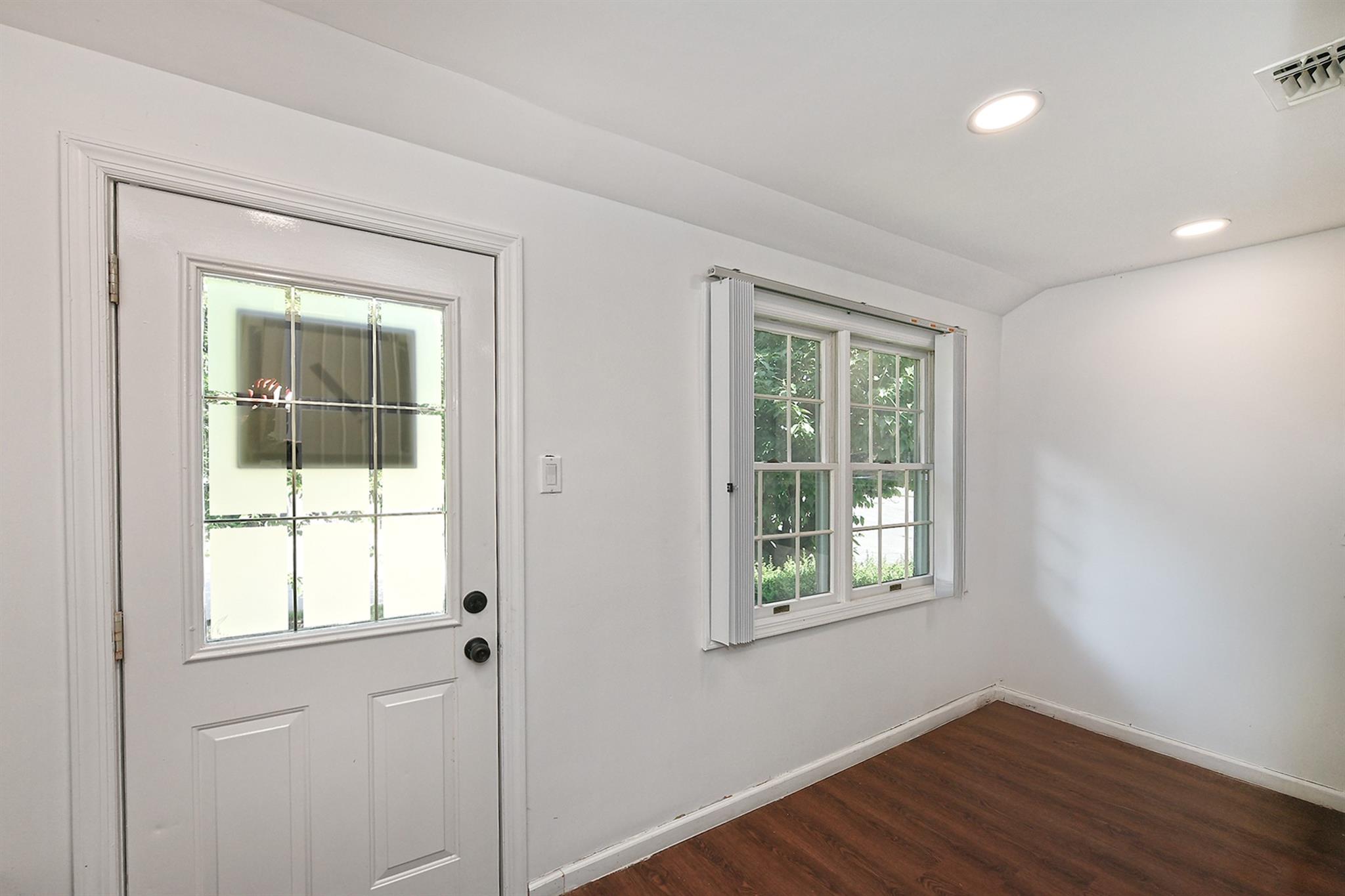 150 Bayview Avenue, Port Washington, NY 11050