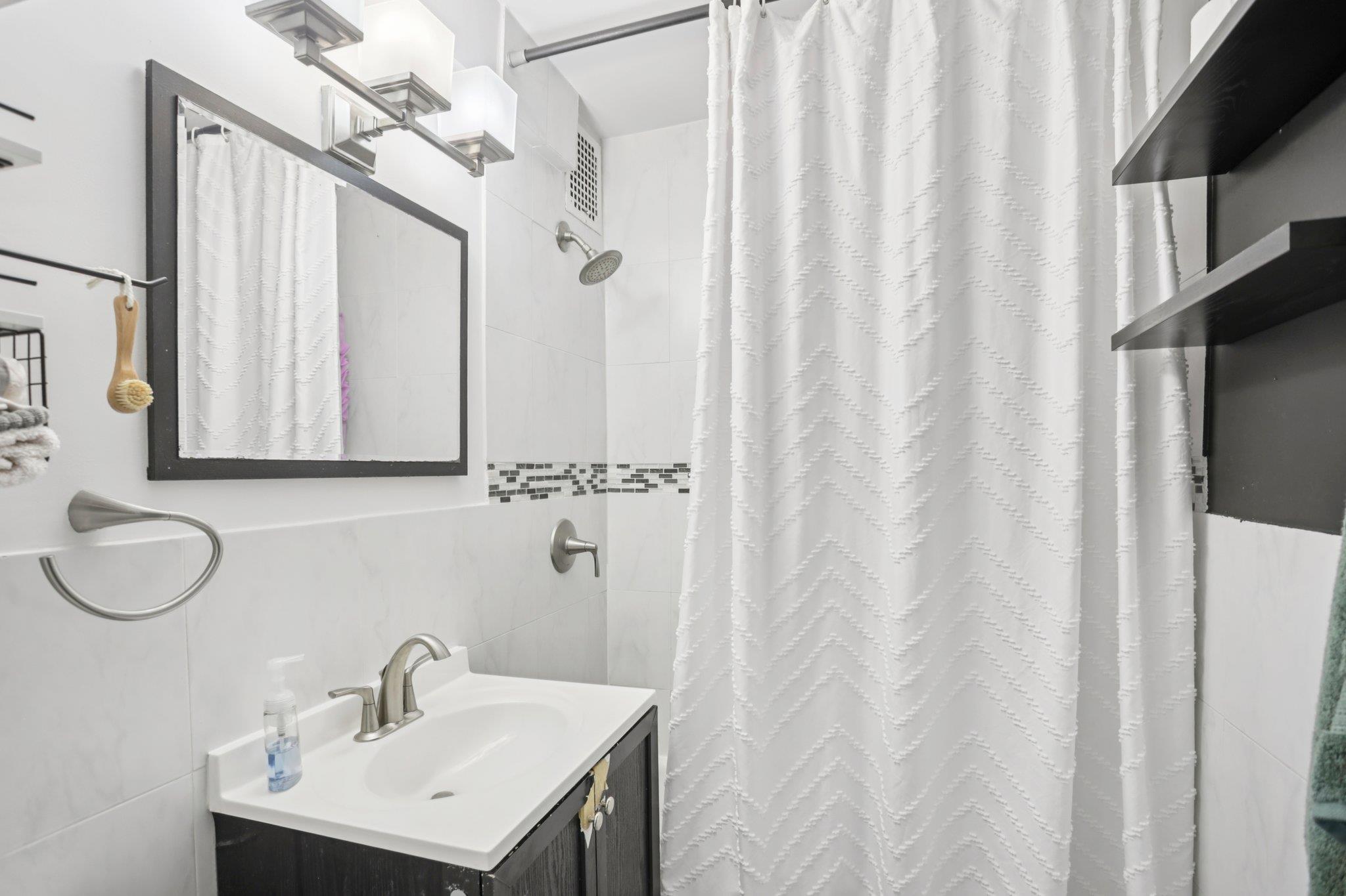 385 Mclean Avenue # 10B, Yonkers, NY 10705