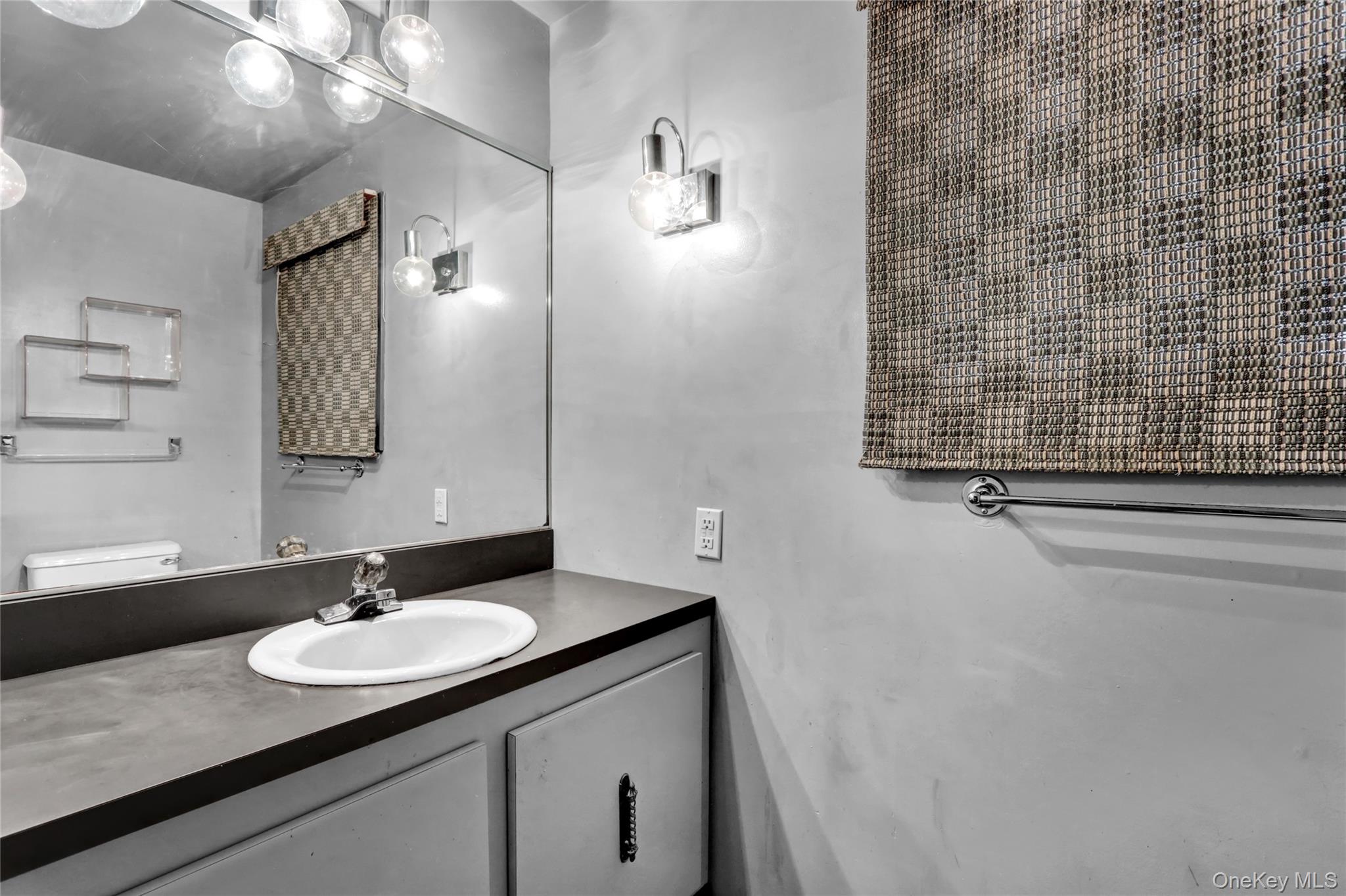 4 Tulip Grove Drive, Lake Grove, NY 11755