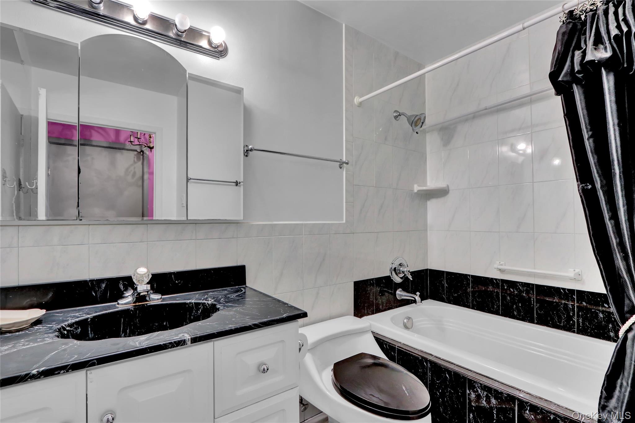 4 Tulip Grove Drive, Lake Grove, NY 11755