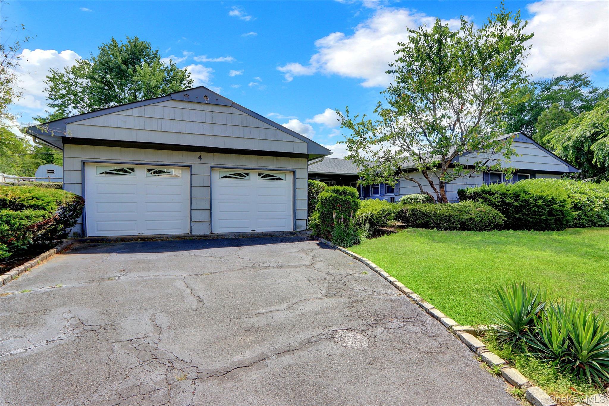 4 Tulip Grove Drive, Lake Grove, NY 11755