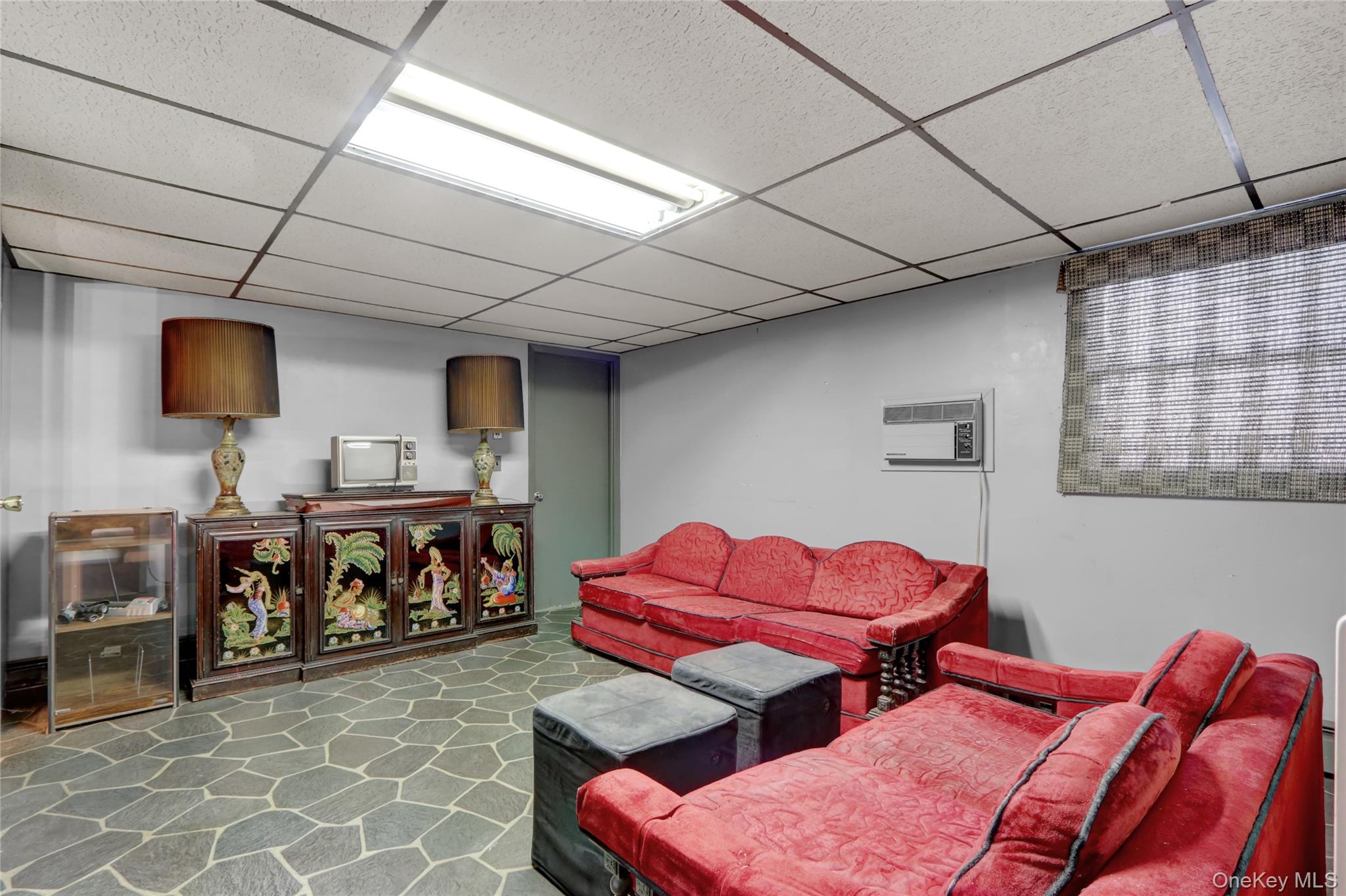 4 Tulip Grove Drive, Lake Grove, NY 11755