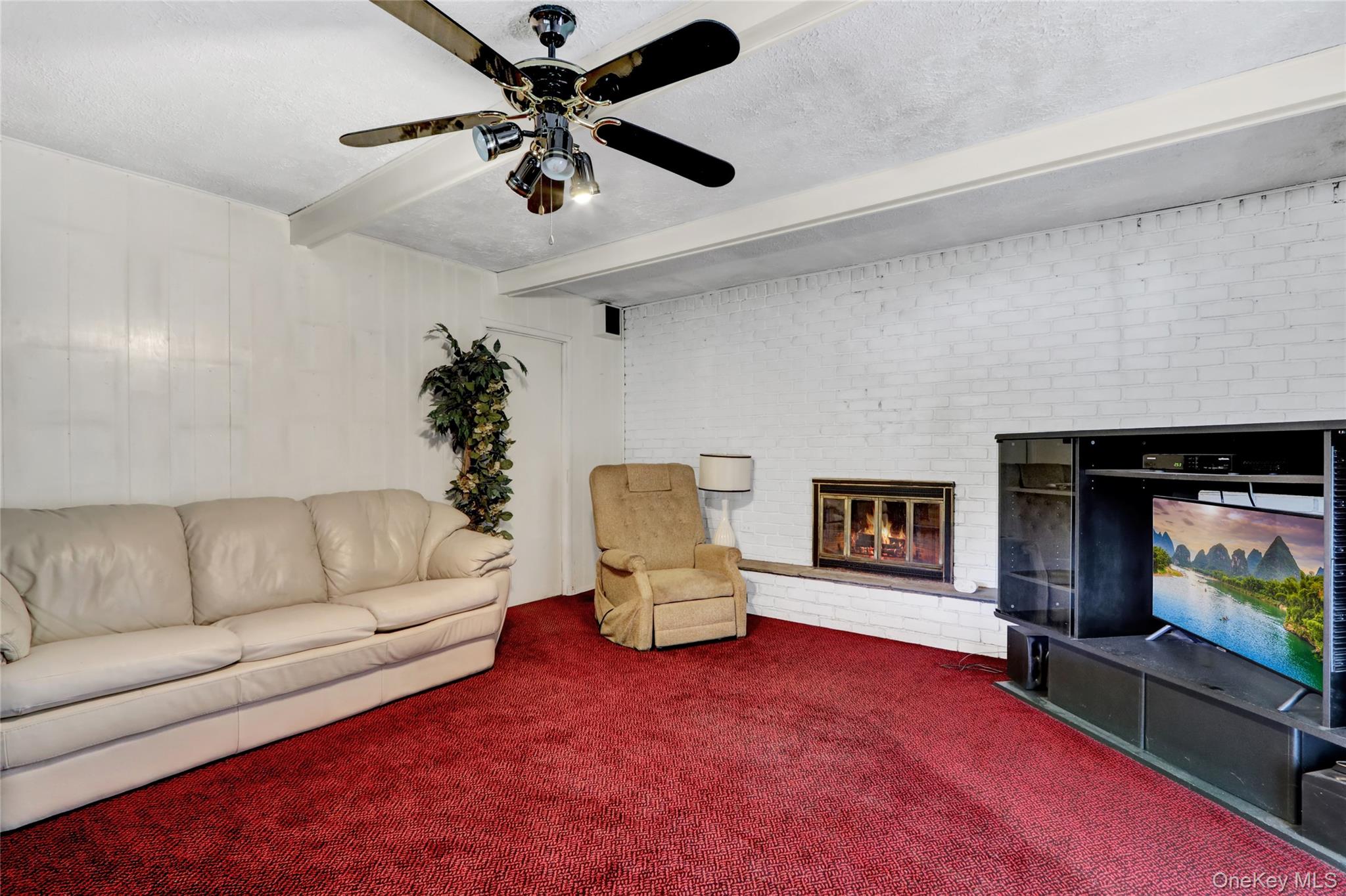 4 Tulip Grove Drive, Lake Grove, NY 11755