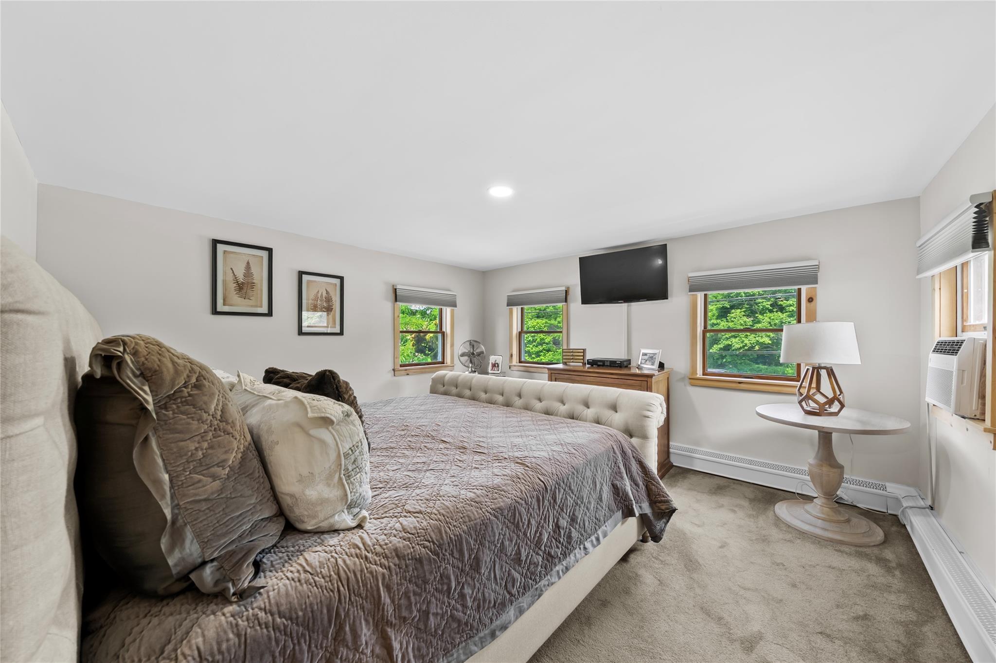 296 N Main Street, Sayville, NY 11782