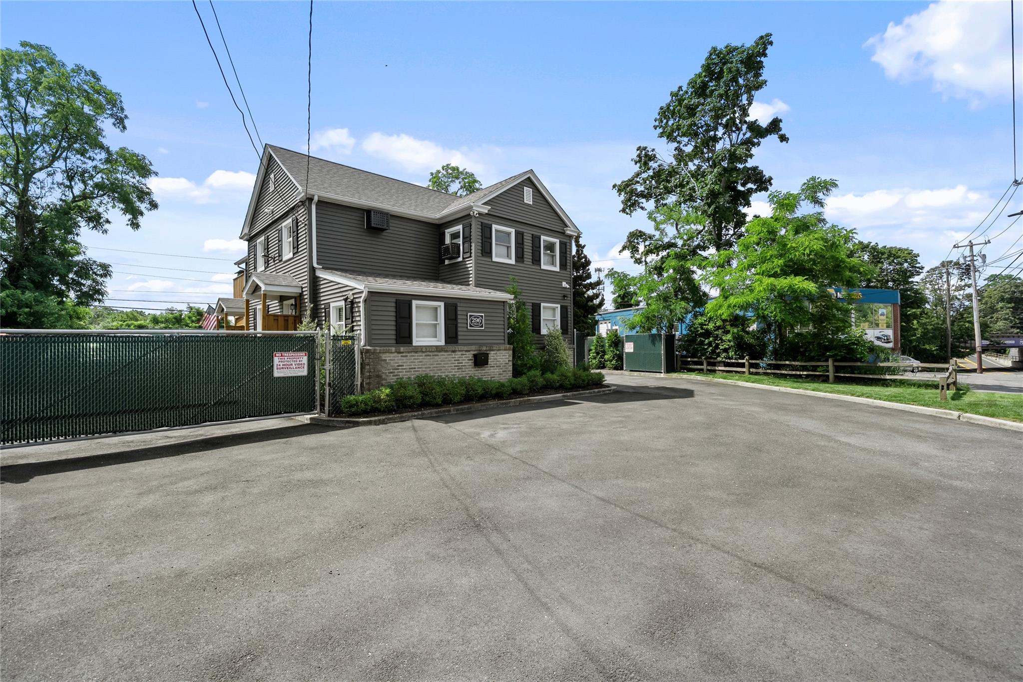 296 N Main Street, Sayville, NY 11782