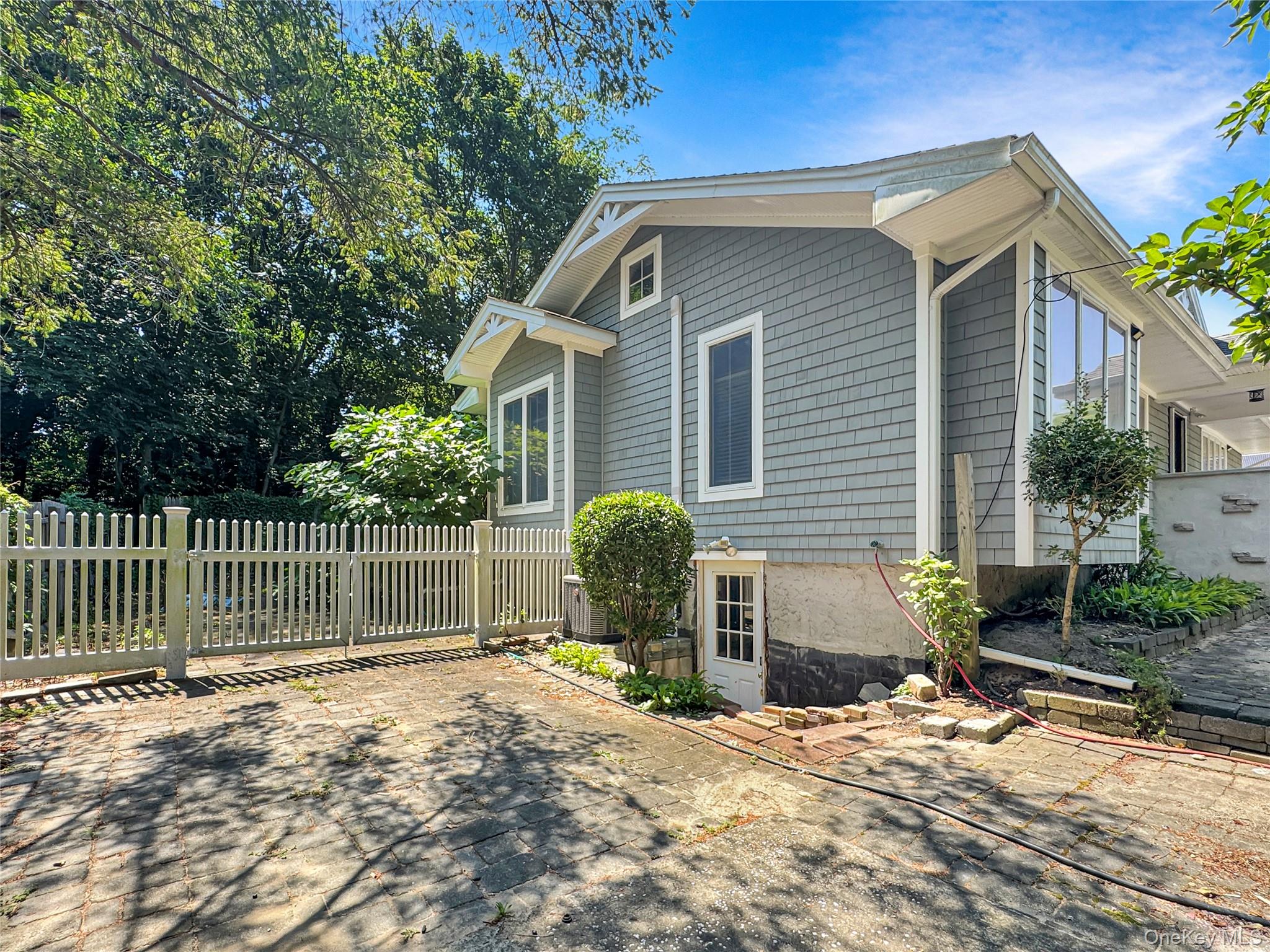 10890 Old Sound Avenue, Mattituck, NY 11952