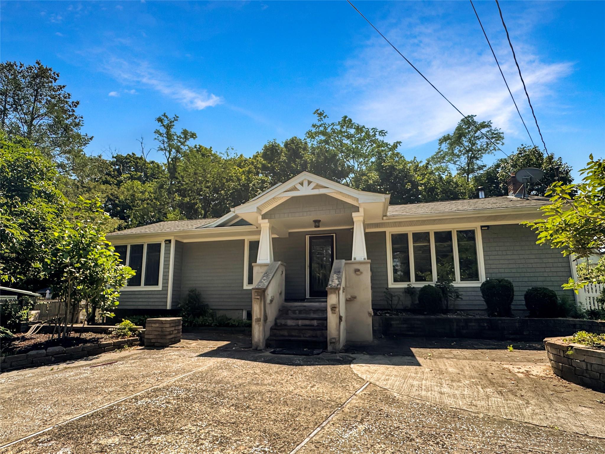10890 Old Sound Avenue, Mattituck, NY 11952