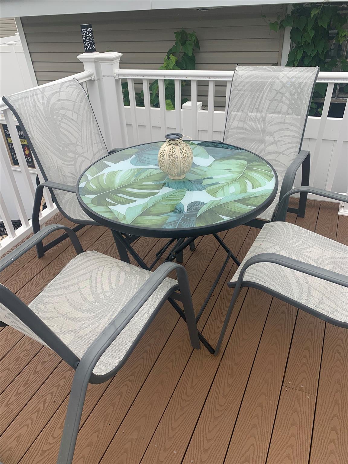 46 Knoll Street, Lindenhurst, NY 11757