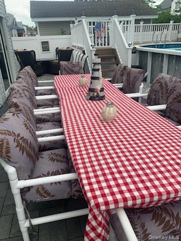 46 Knoll Street, Lindenhurst, NY 11757