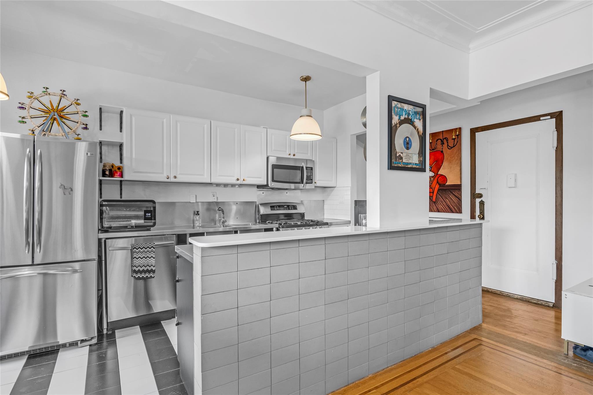 37 Brompton Road # 5D, Great Neck, NY 11021