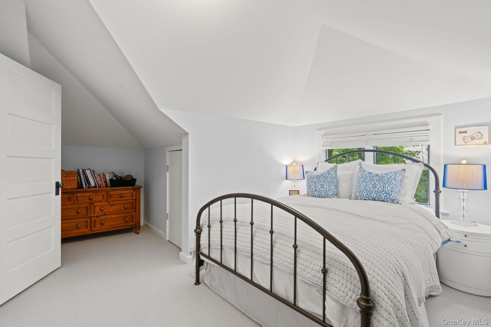 86 Lafayette Avenue, Sea Cliff, NY 11579