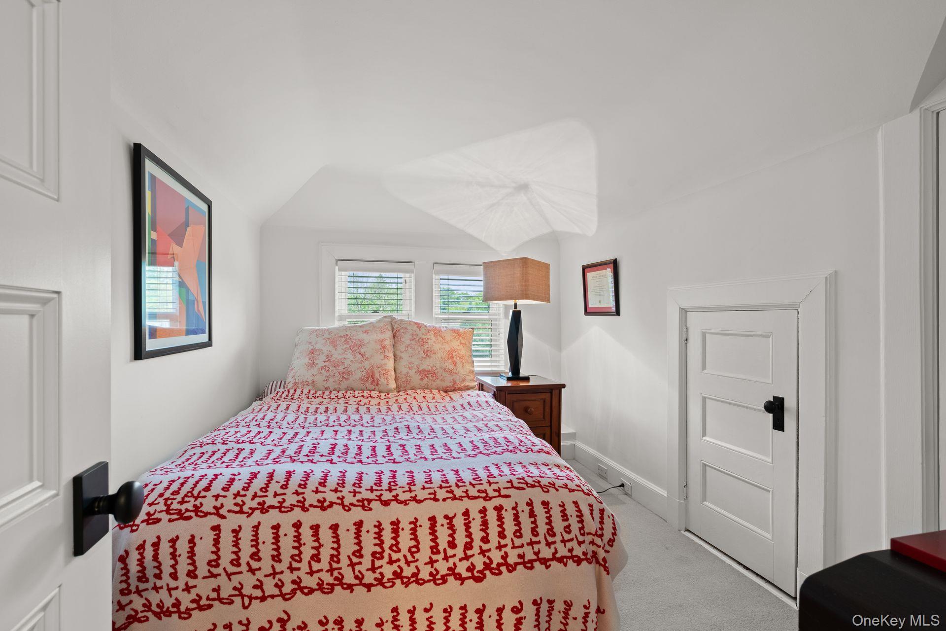 86 Lafayette Avenue, Sea Cliff, NY 11579