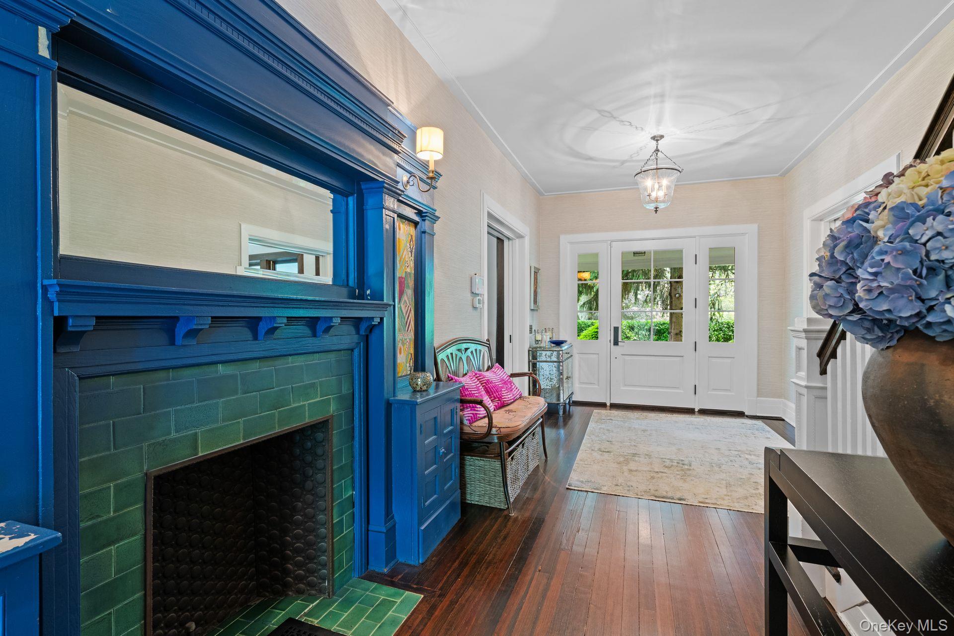 86 Lafayette Avenue, Sea Cliff, NY 11579