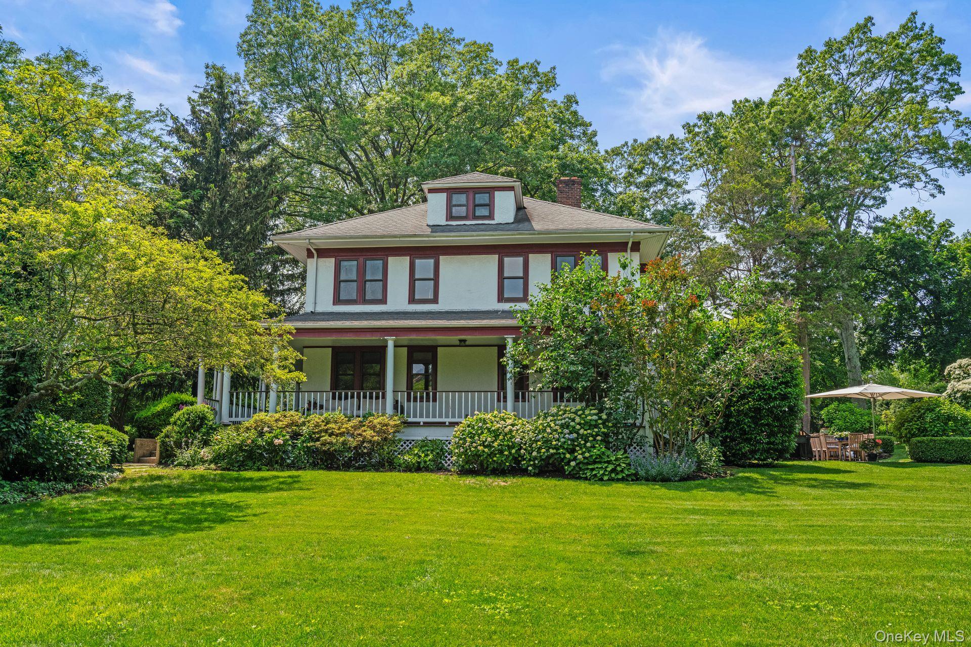 86 Lafayette Avenue, Sea Cliff, NY 11579