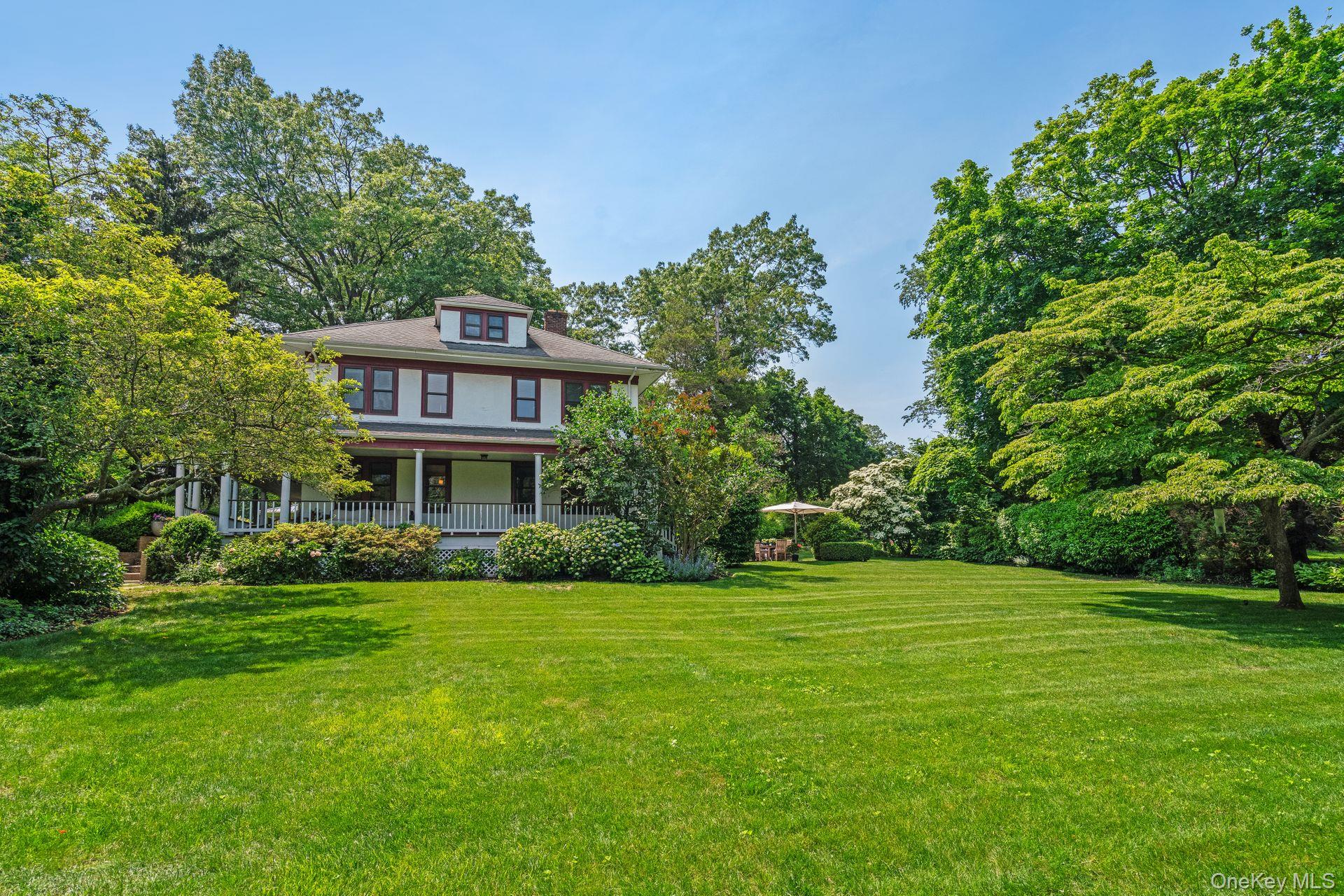 86 Lafayette Avenue, Sea Cliff, NY 11579