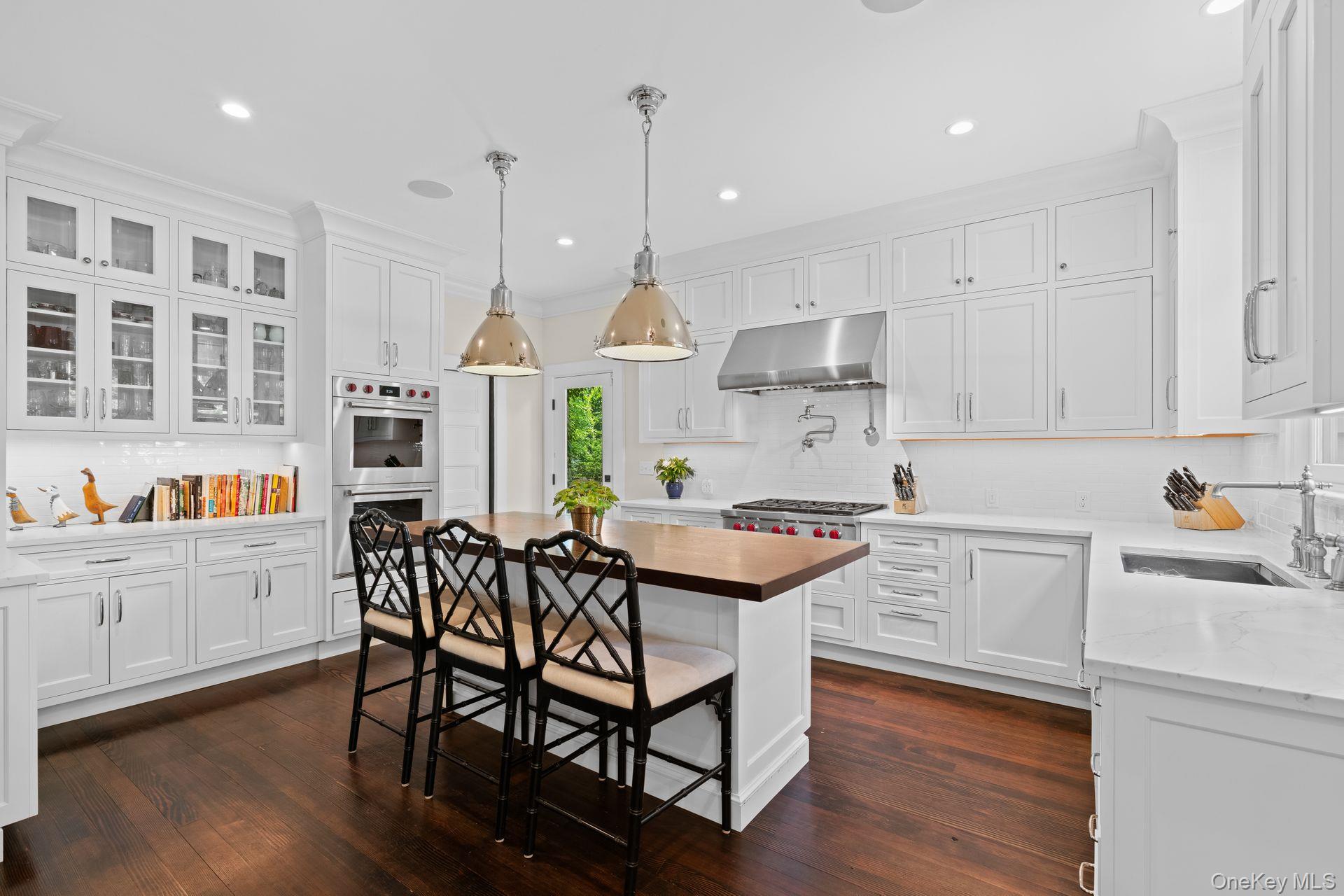 86 Lafayette Avenue, Sea Cliff, NY 11579