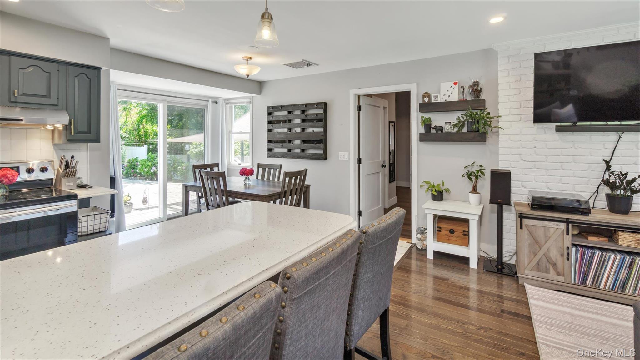 21 Holzman Drive, Hampton Bays, NY 11946