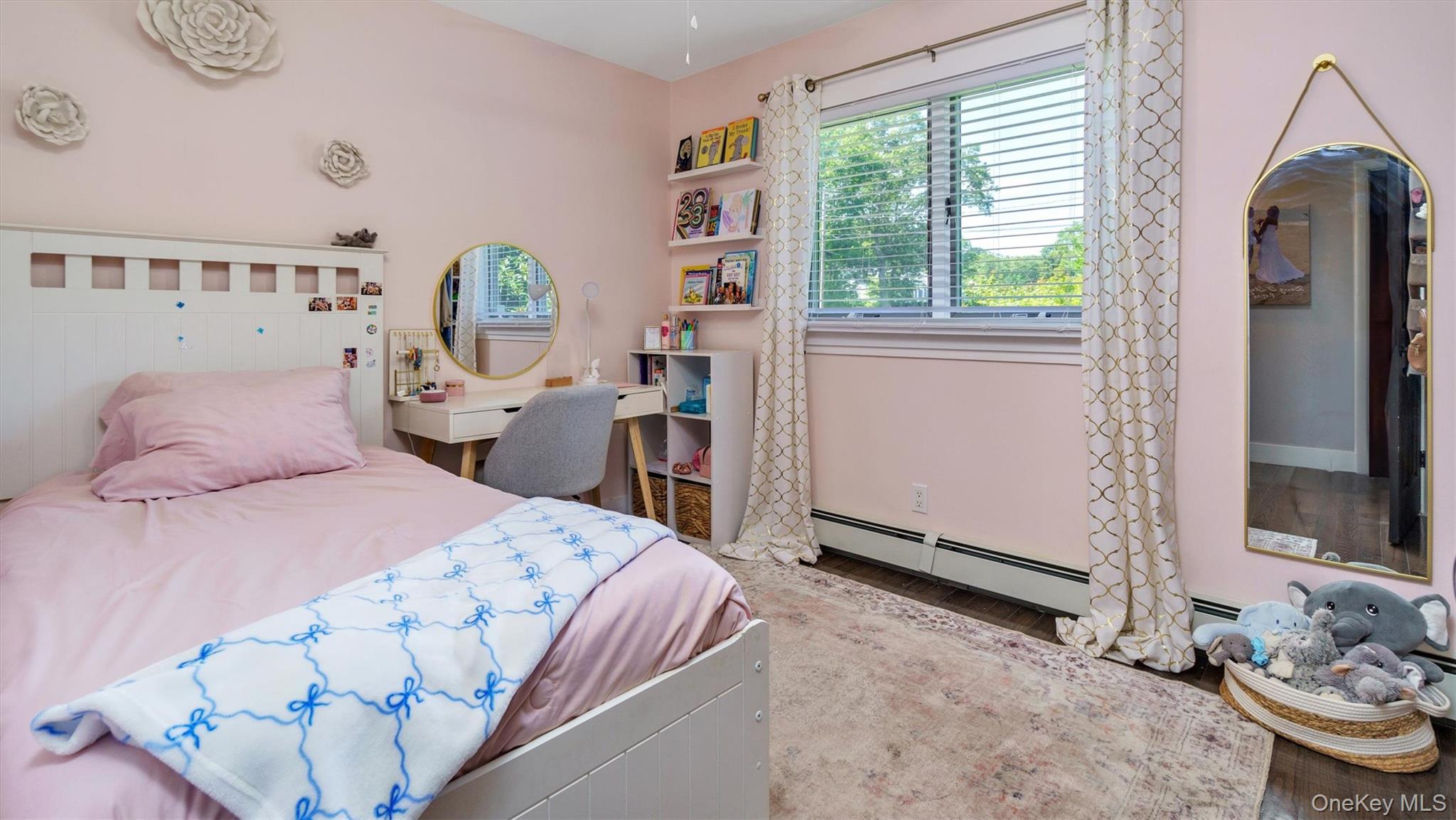 21 Holzman Drive, Hampton Bays, NY 11946