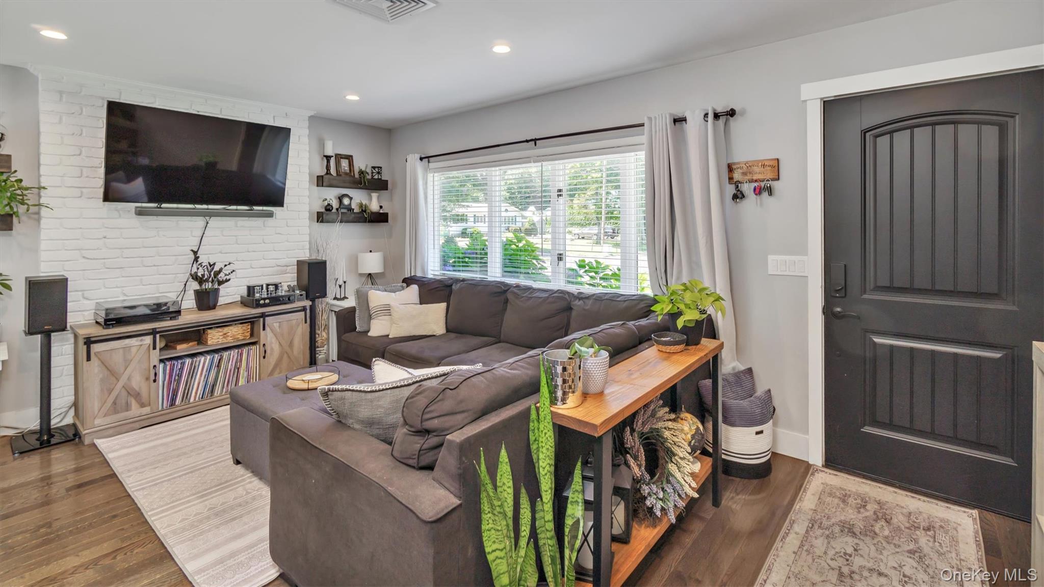 21 Holzman Drive, Hampton Bays, NY 11946