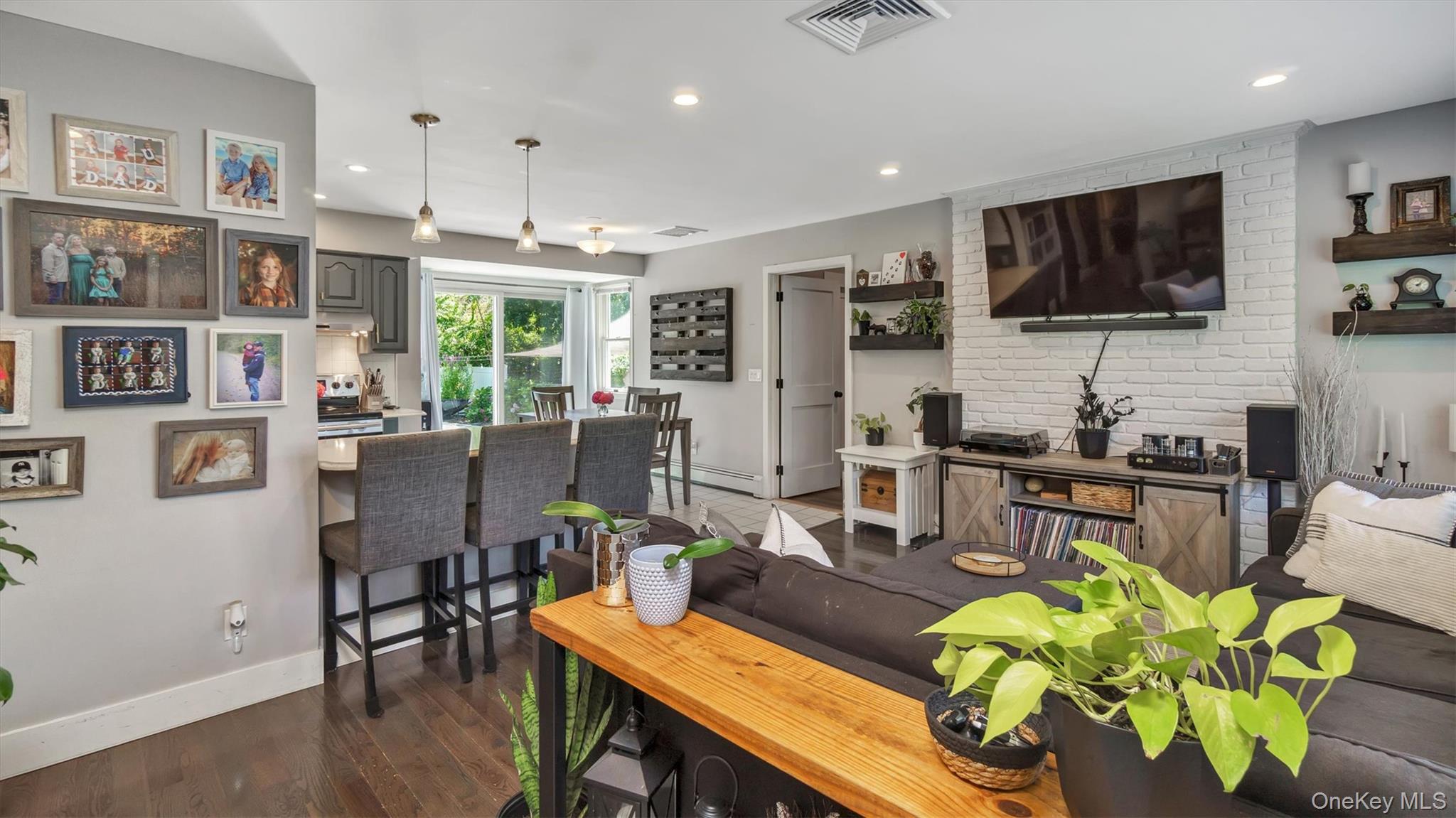 21 Holzman Drive, Hampton Bays, NY 11946