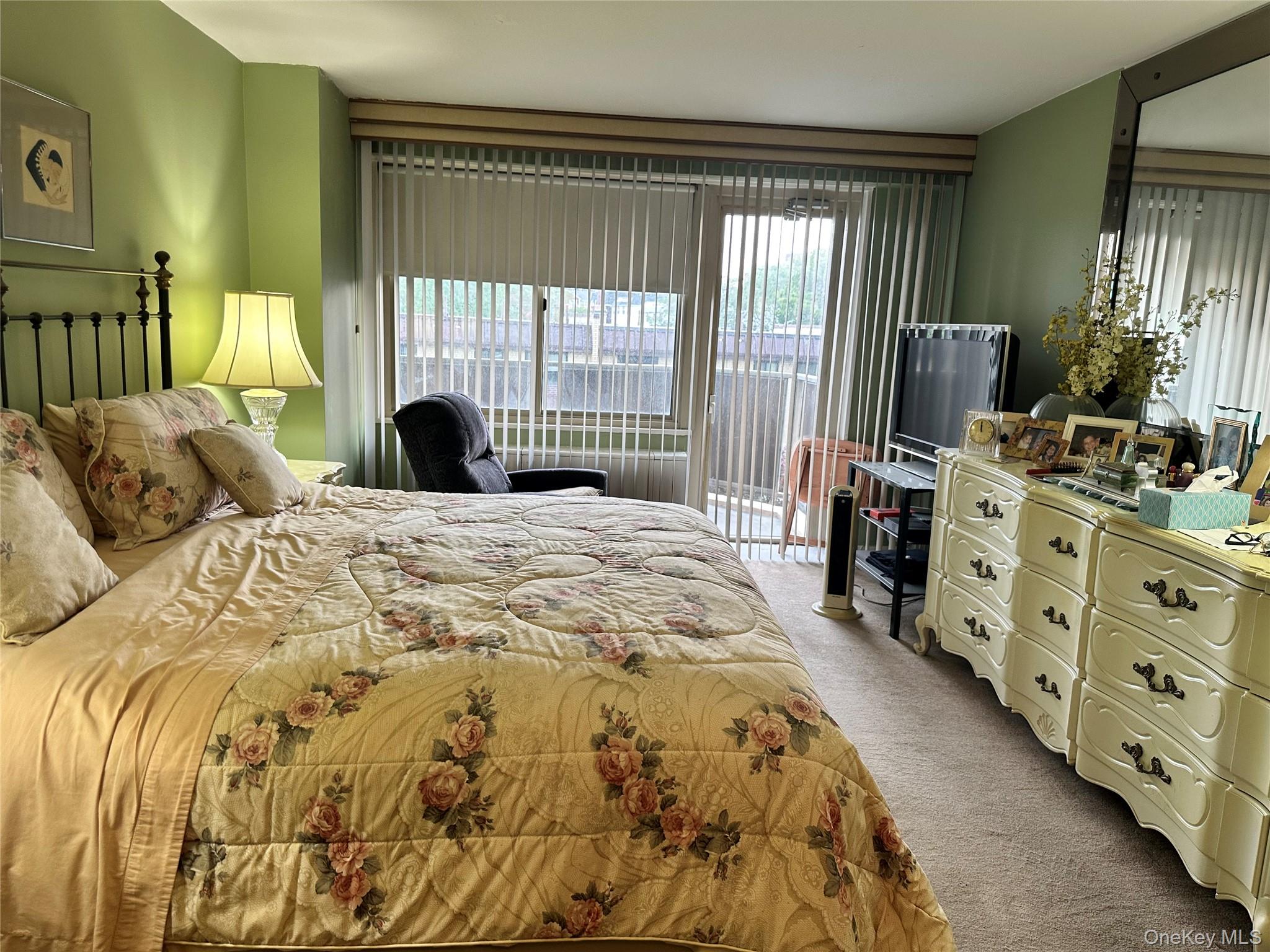 18-15 215 Street # 3M, Bayside, NY 11360