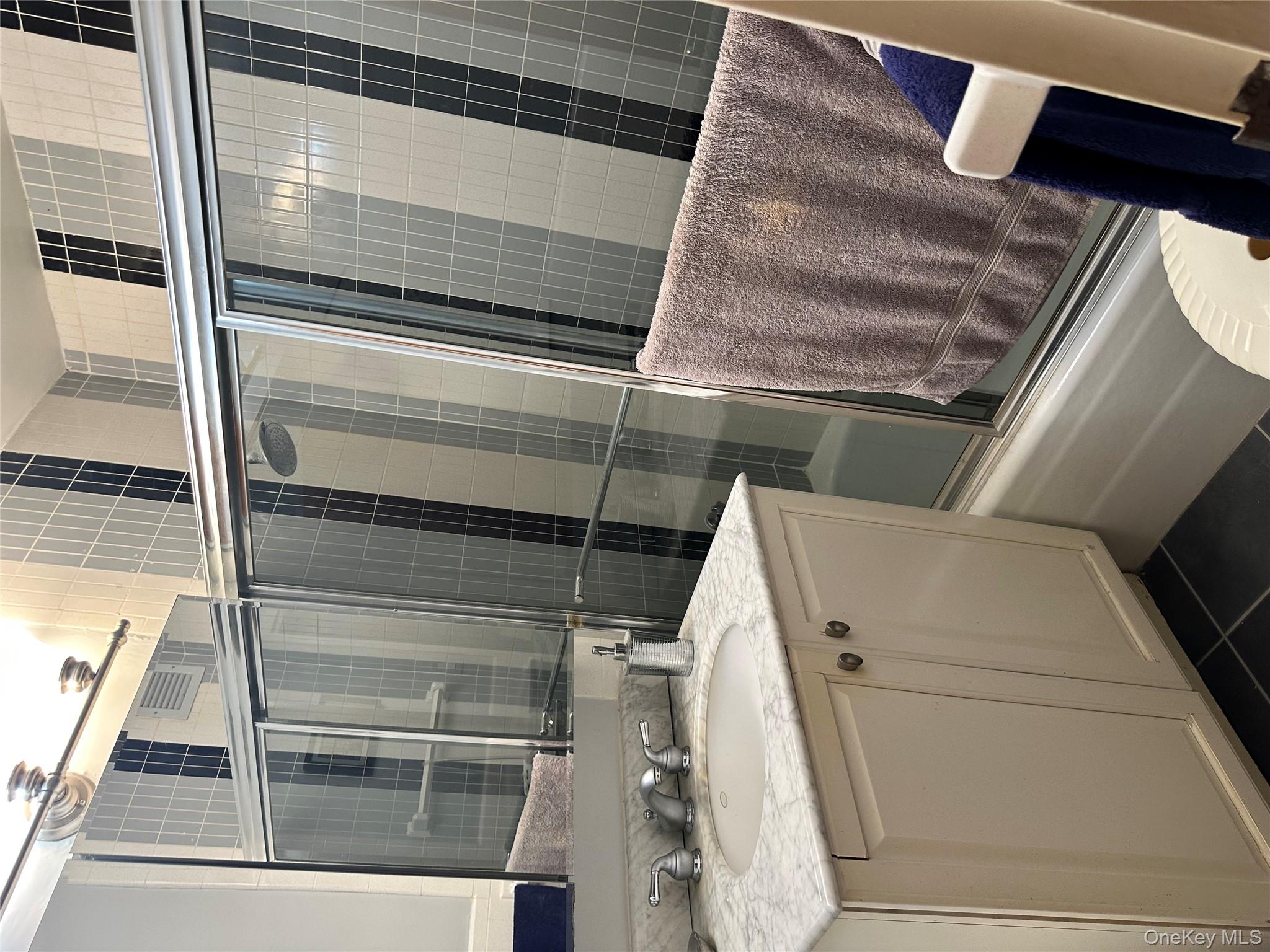 18-15 215 Street # 3M, Bayside, NY 11360