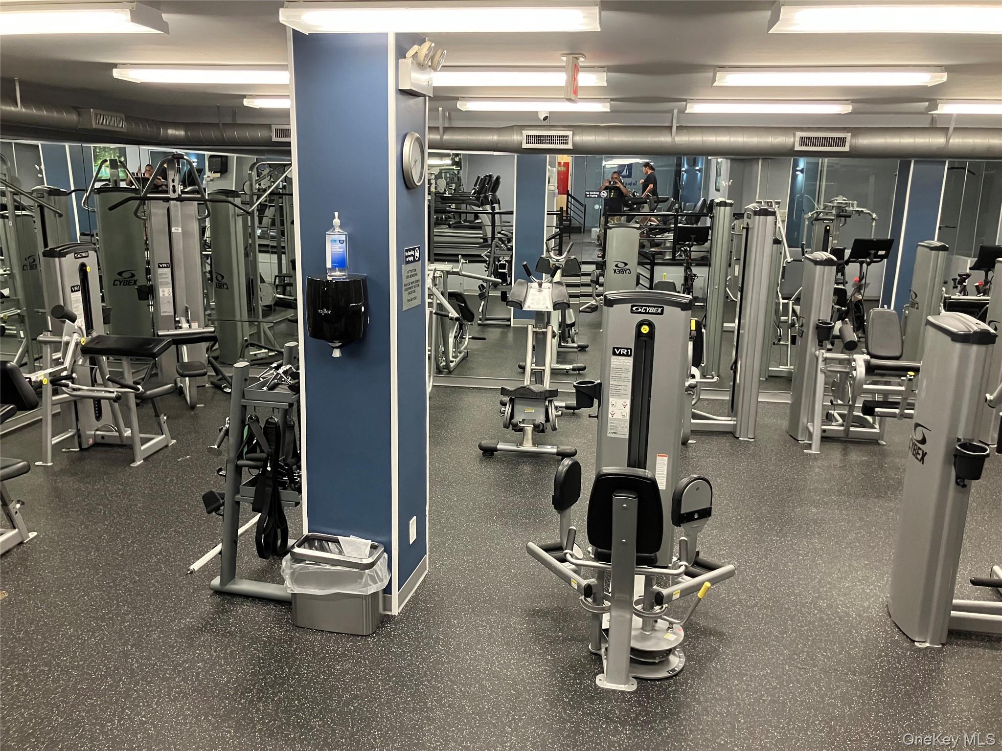 18-15 215 Street # 3M, Bayside, NY 11360