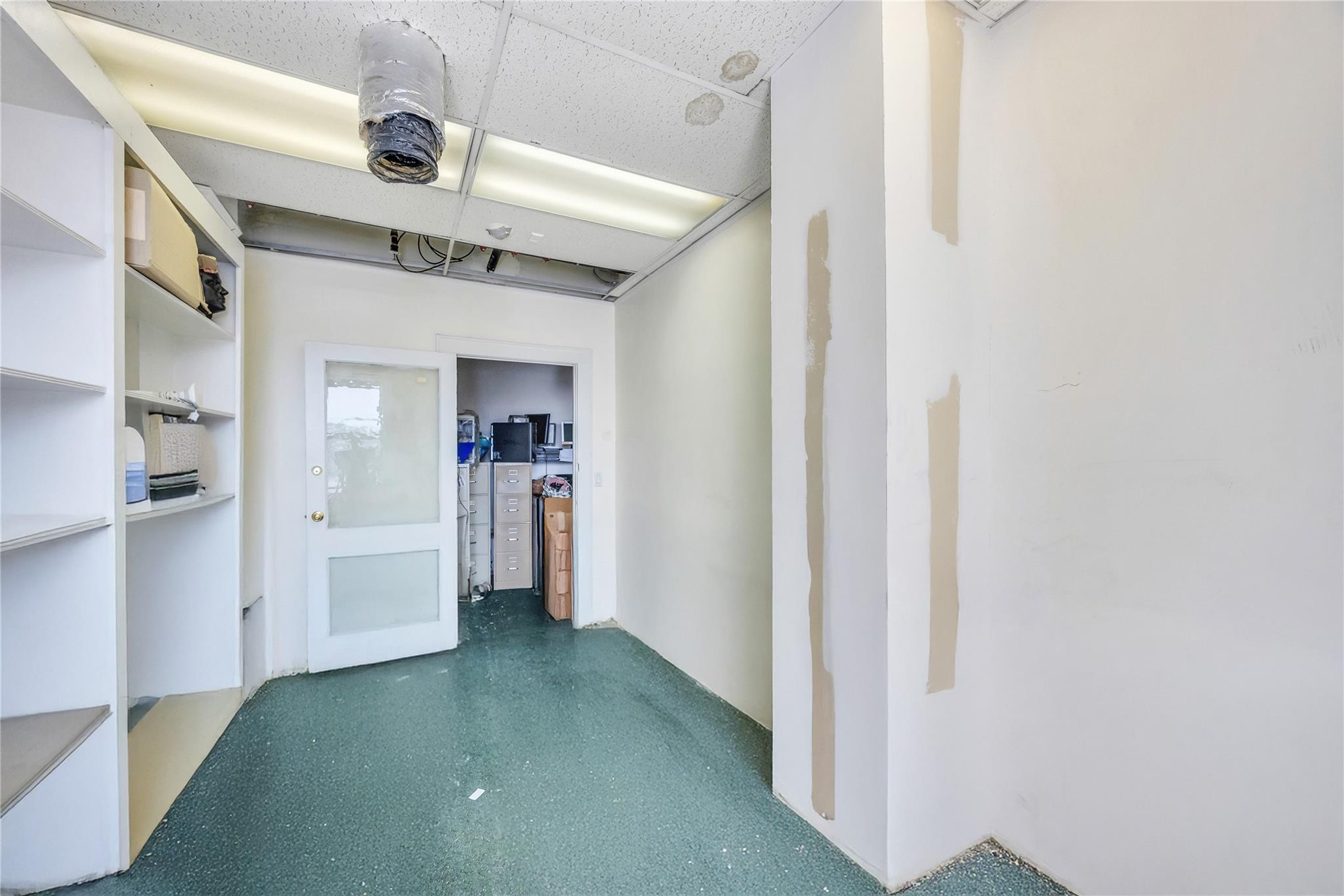 184 Sunrise Highway # 182, Rockville Centre, NY 11570