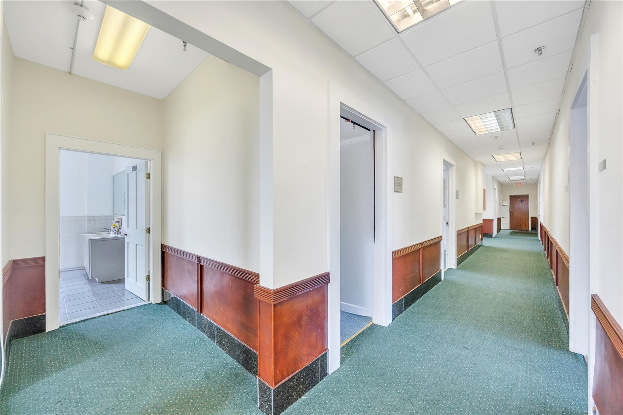 184 Sunrise Highway # 182, Rockville Centre, NY 11570