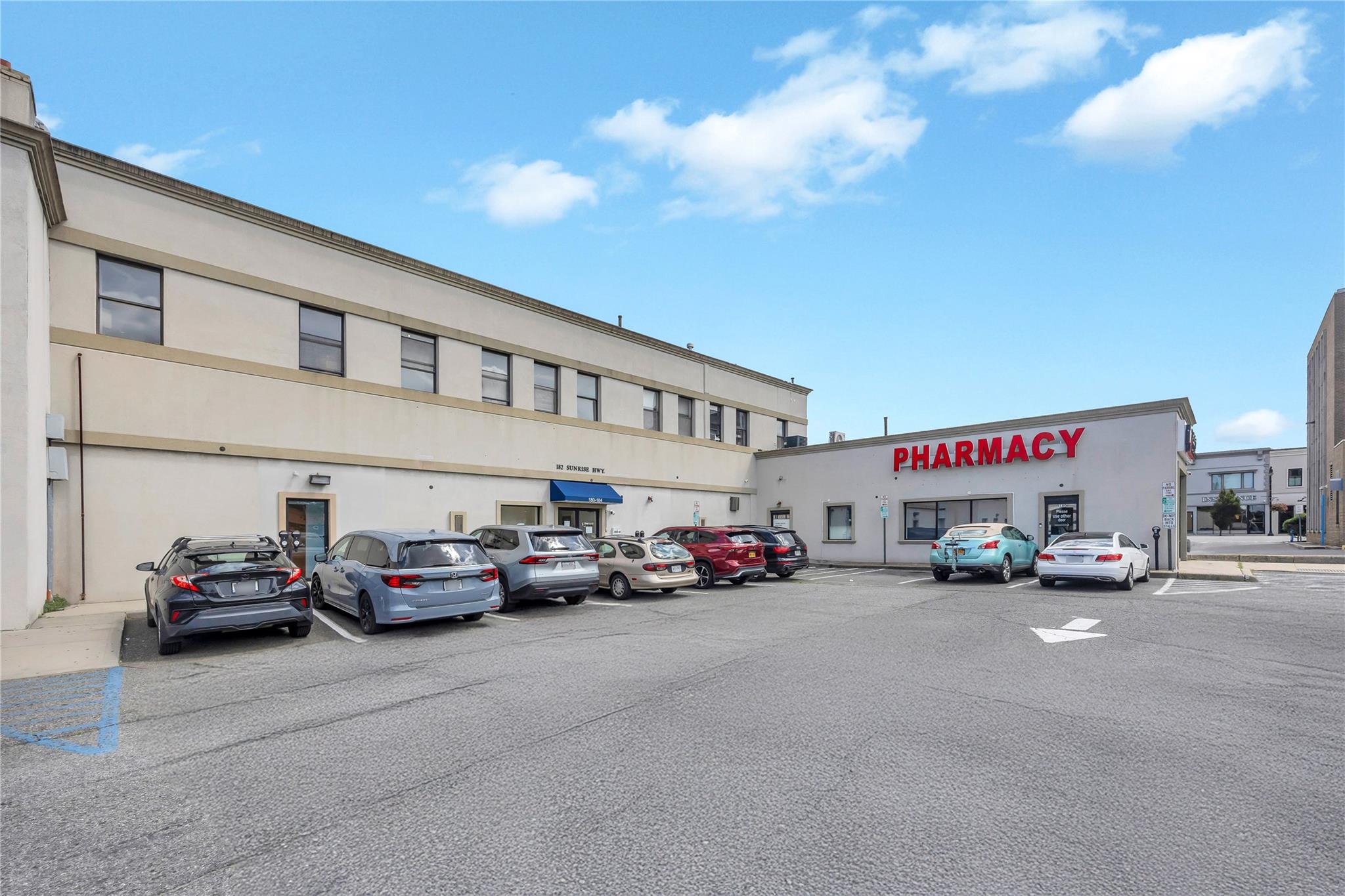 184 Sunrise Highway # 182, Rockville Centre, NY 11570