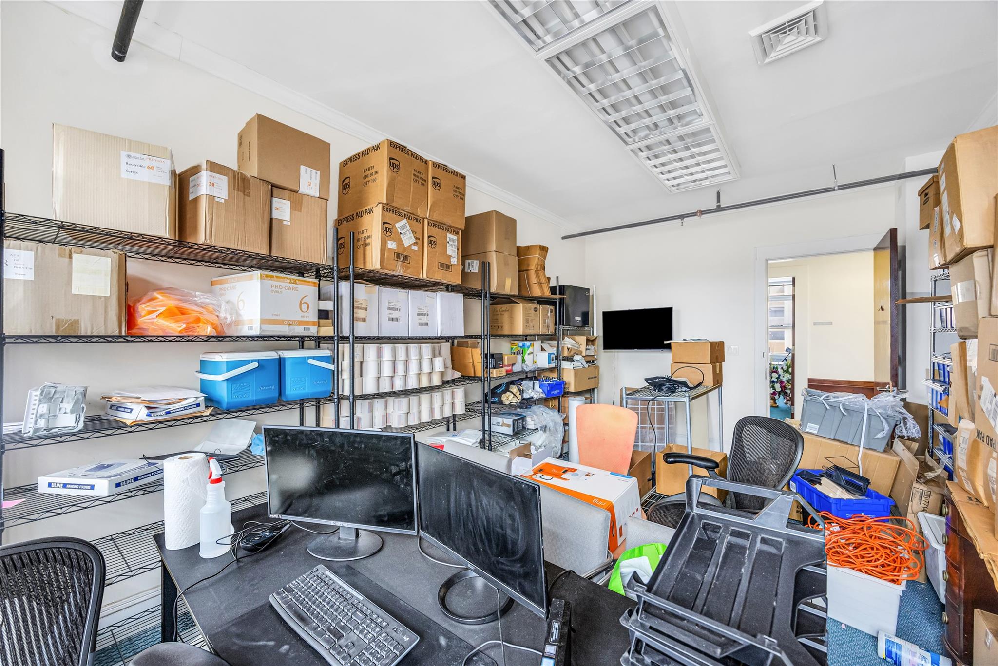 184 Sunrise Highway # 182, Rockville Centre, NY 11570