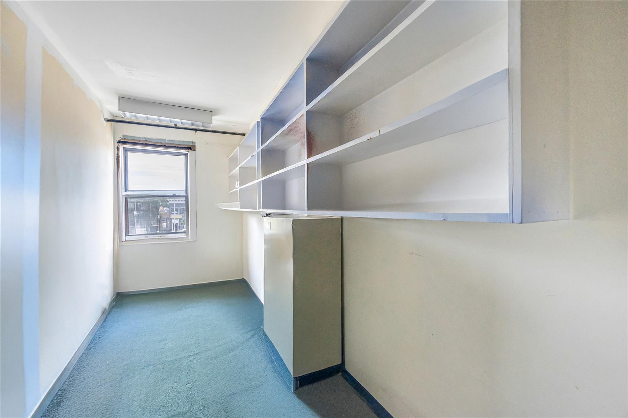 184 Sunrise Highway # 182, Rockville Centre, NY 11570